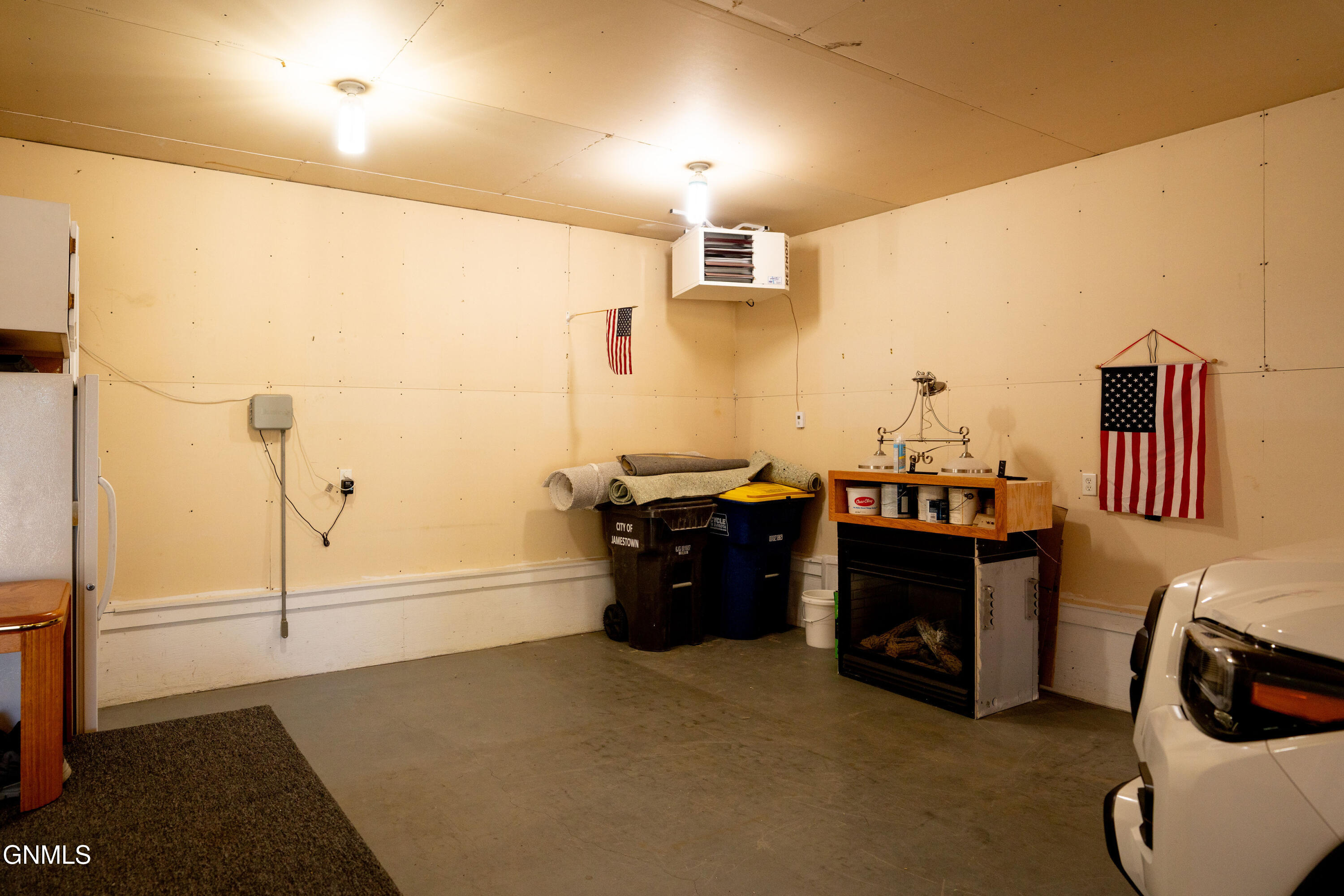 main property photo 49
