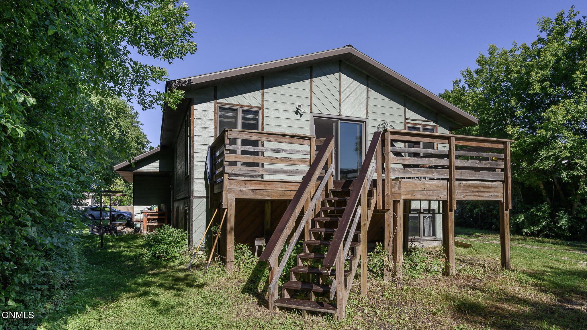 main property photo 2