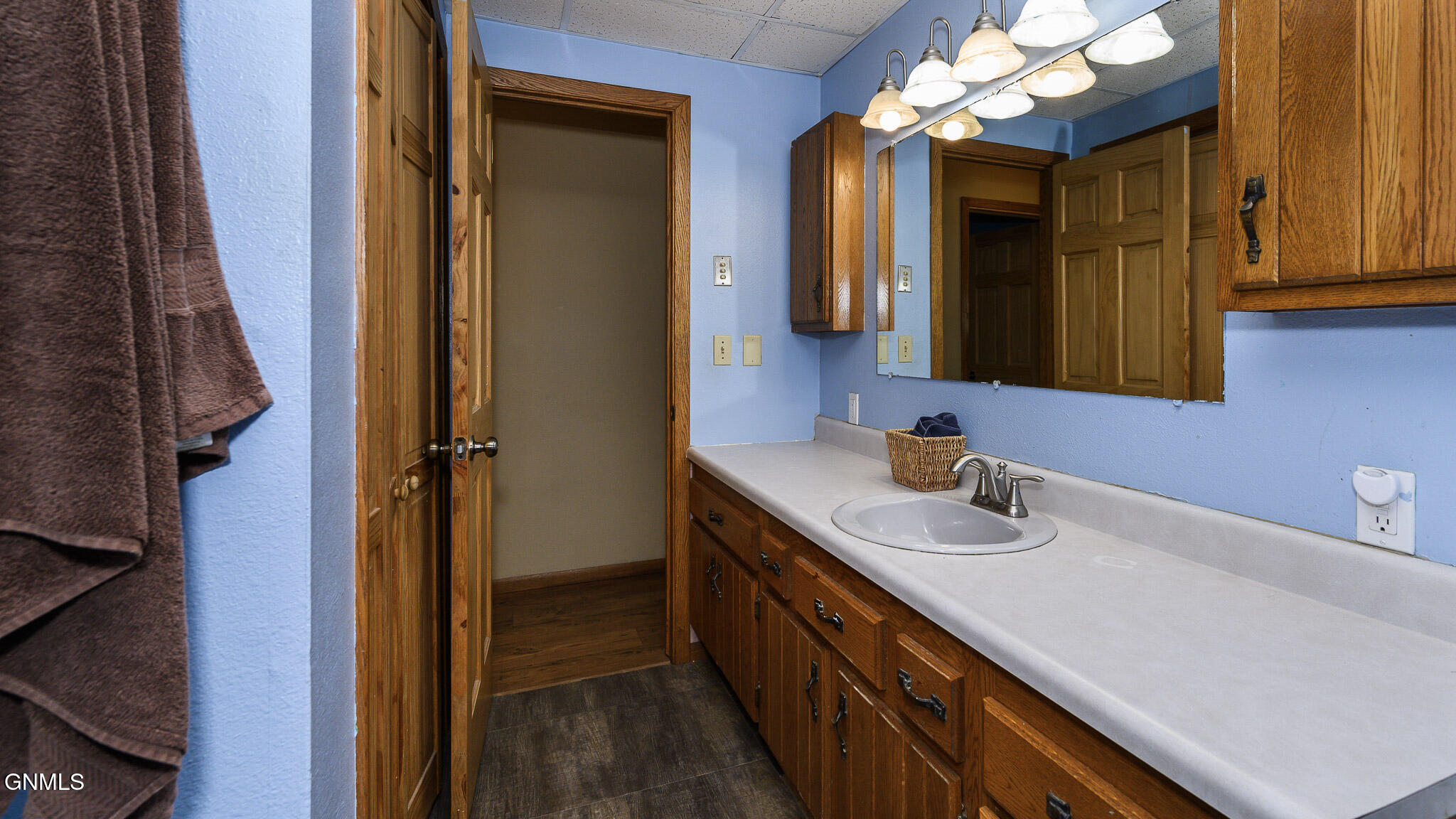 main property photo 20
