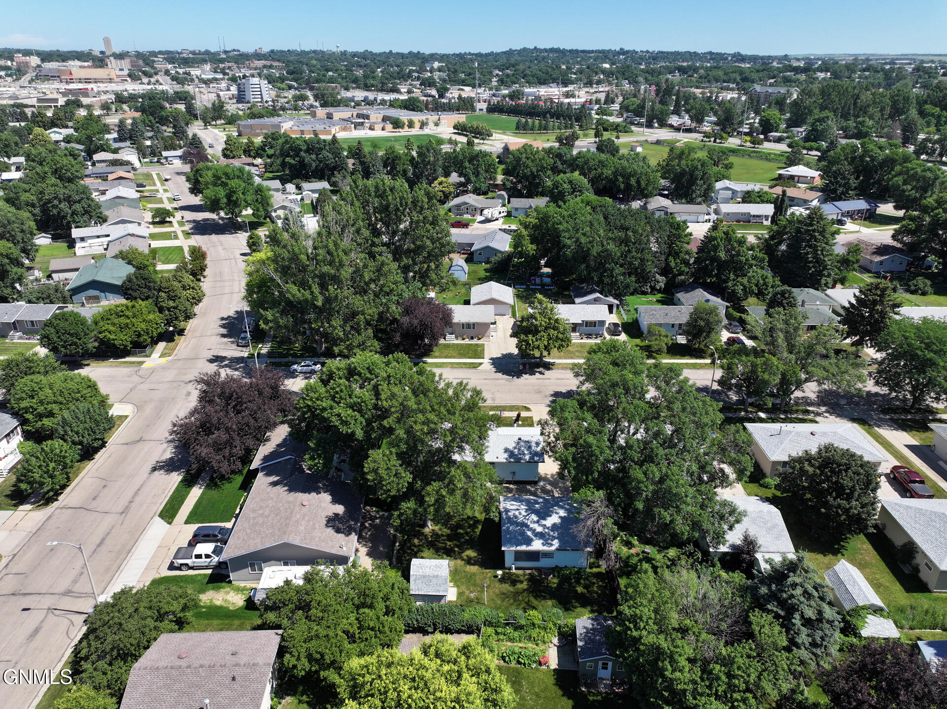 main property photo 34