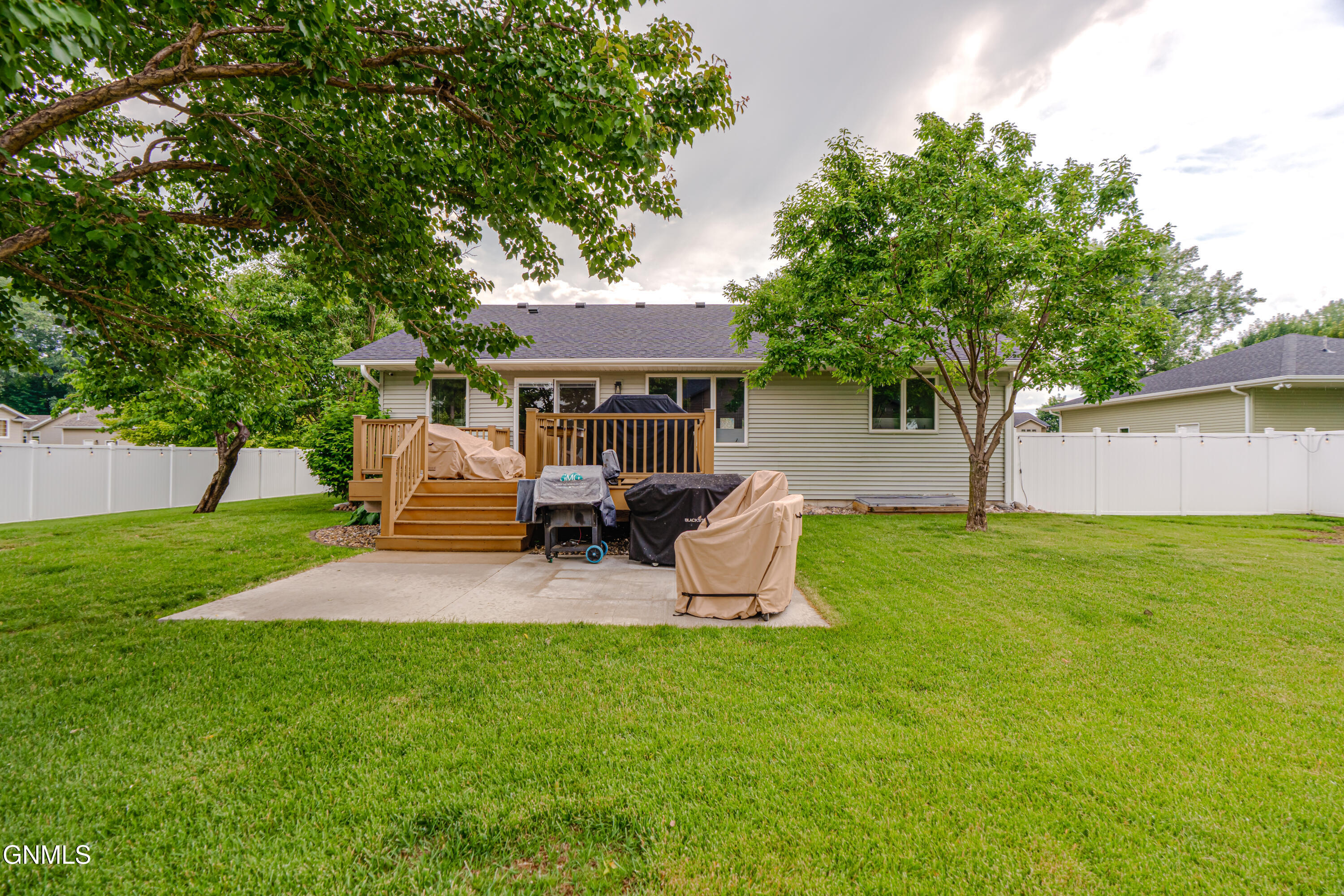 main property photo 94