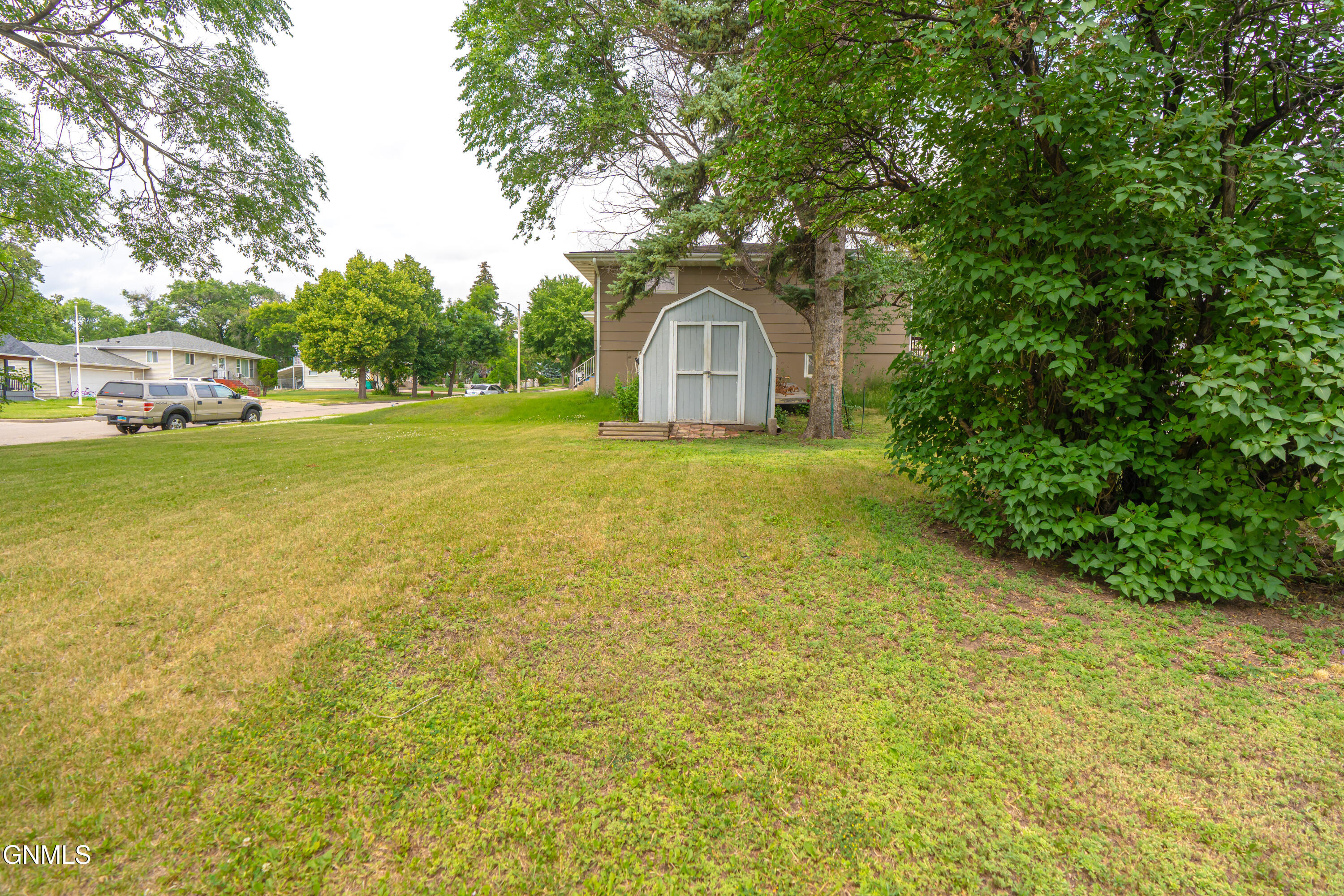 main property photo 51