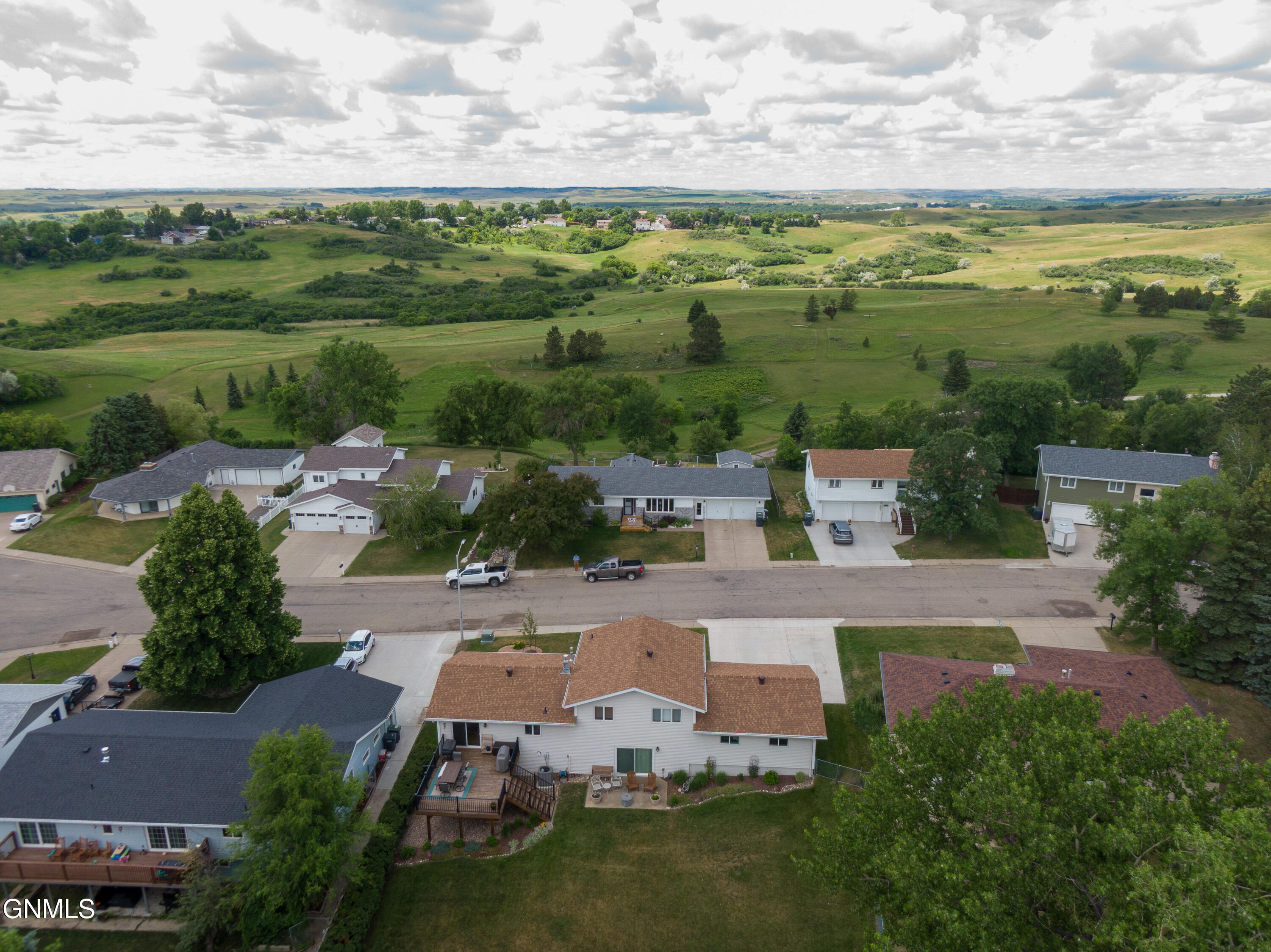 main property photo 26