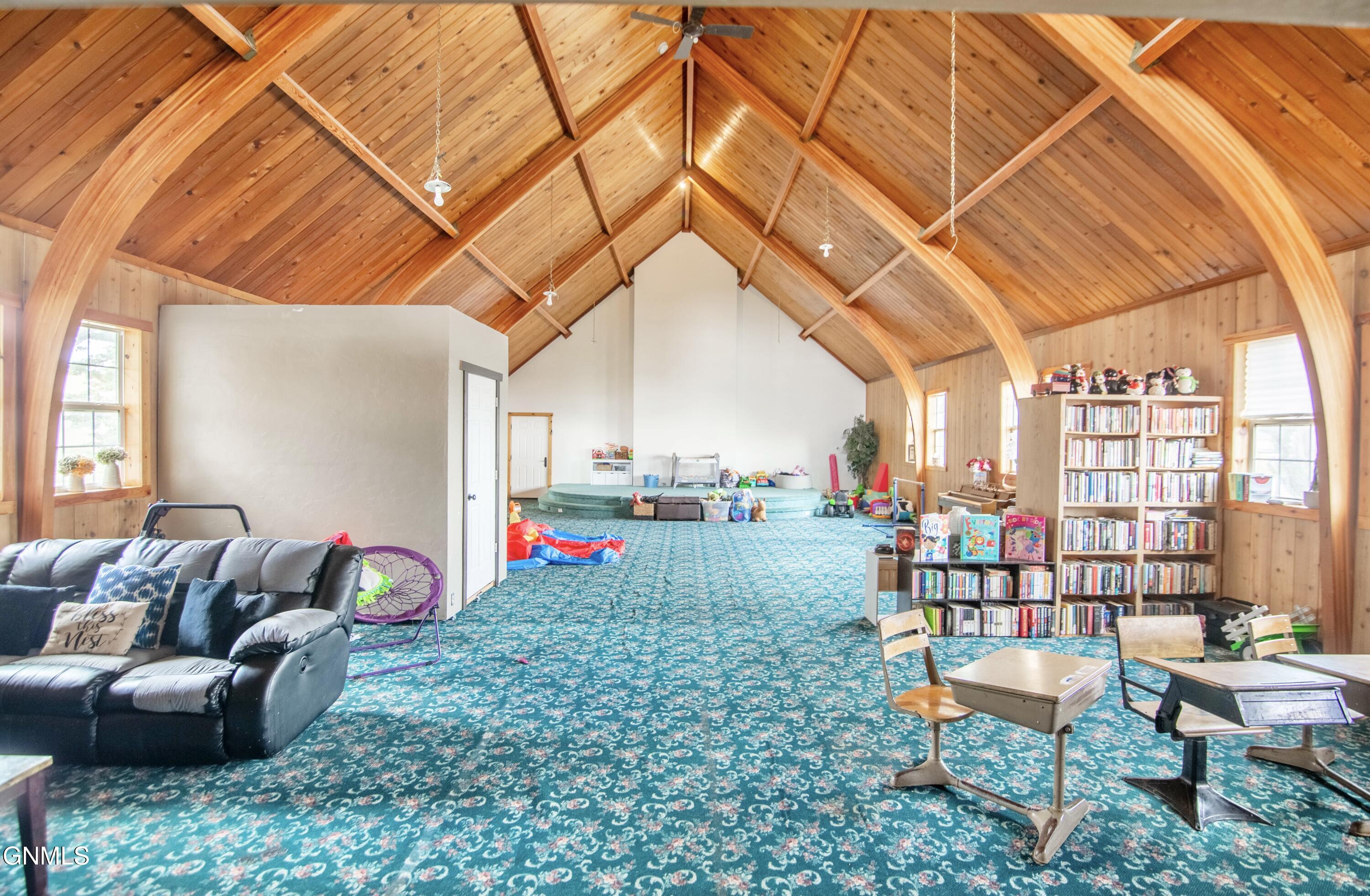 main property photo 10