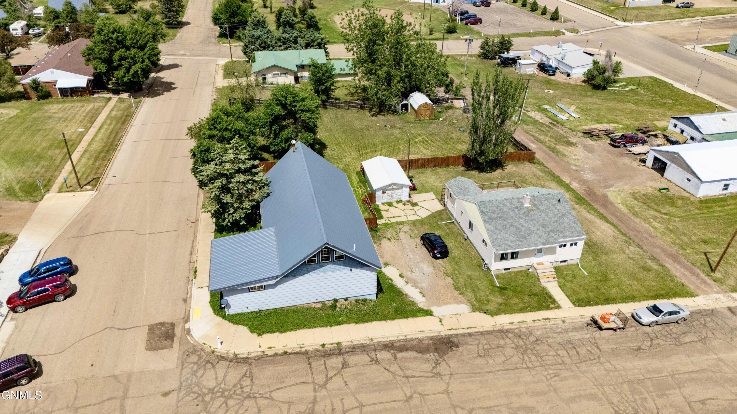 main property photo 42