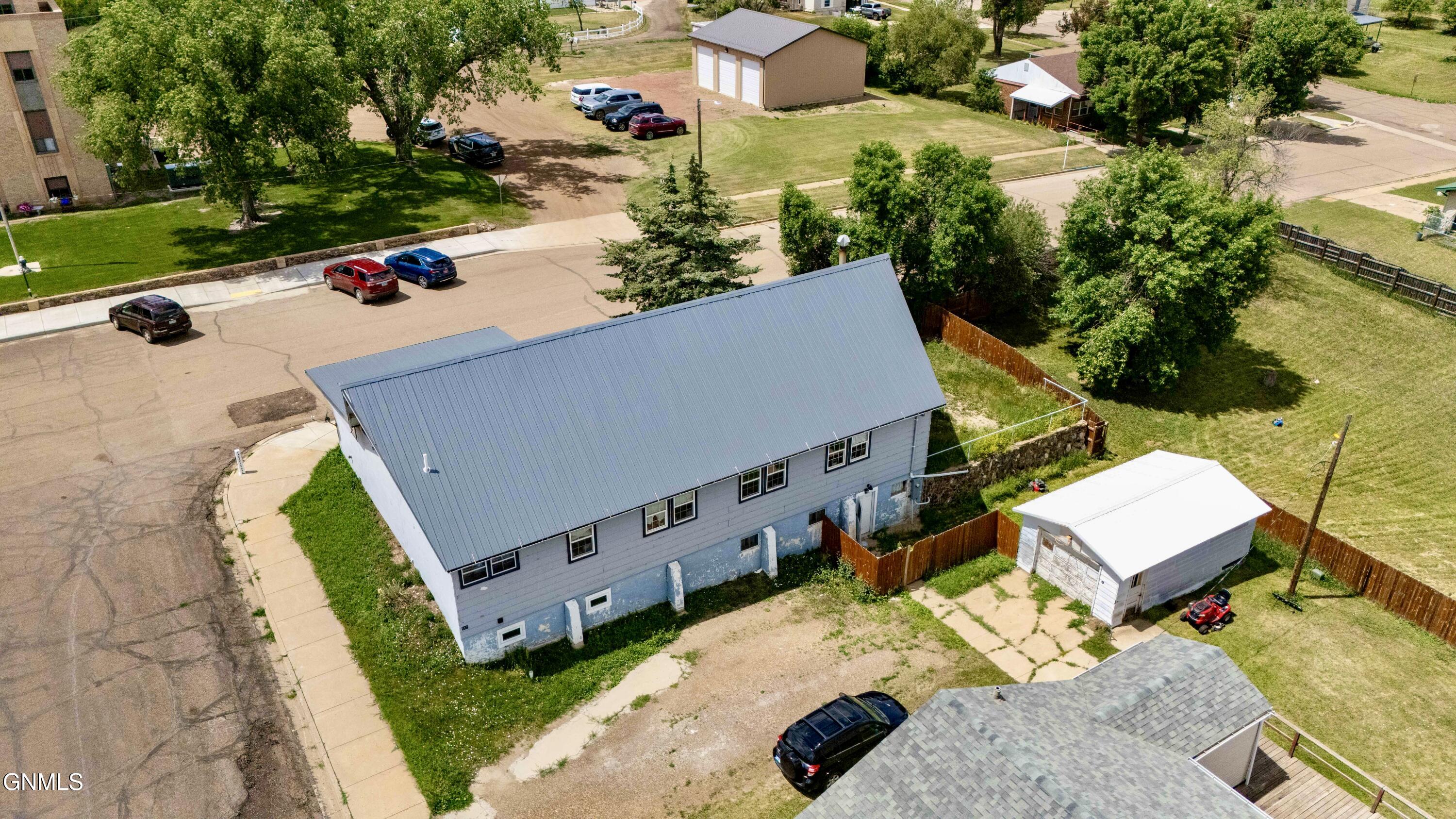 main property photo 43