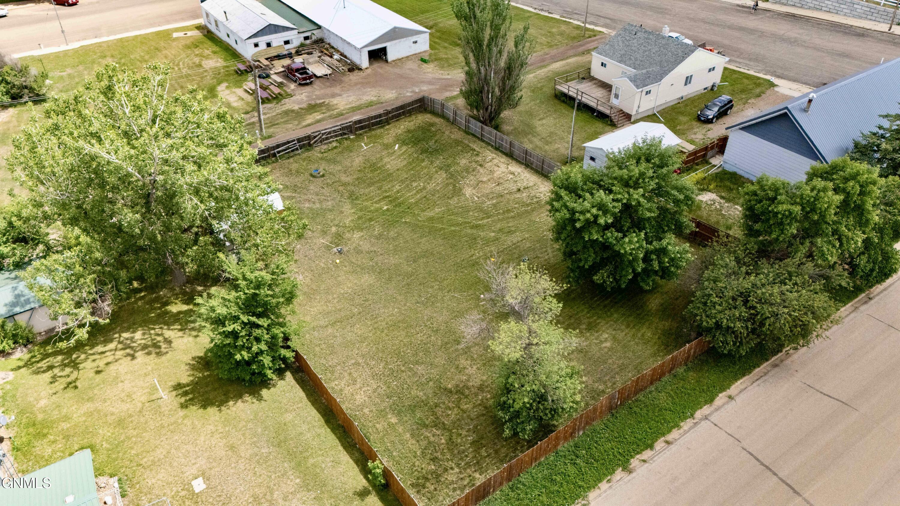 main property photo 46
