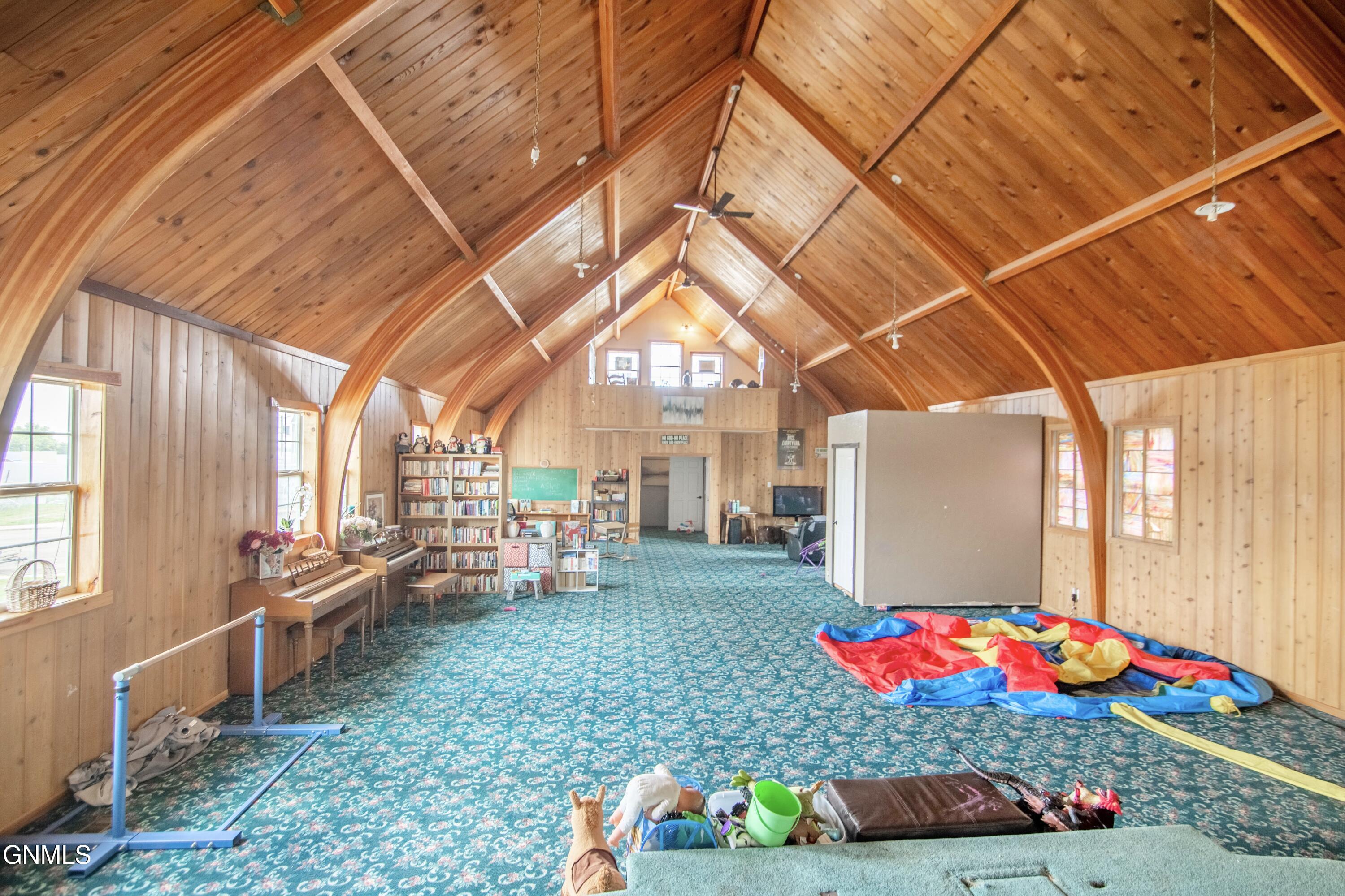 main property photo 8