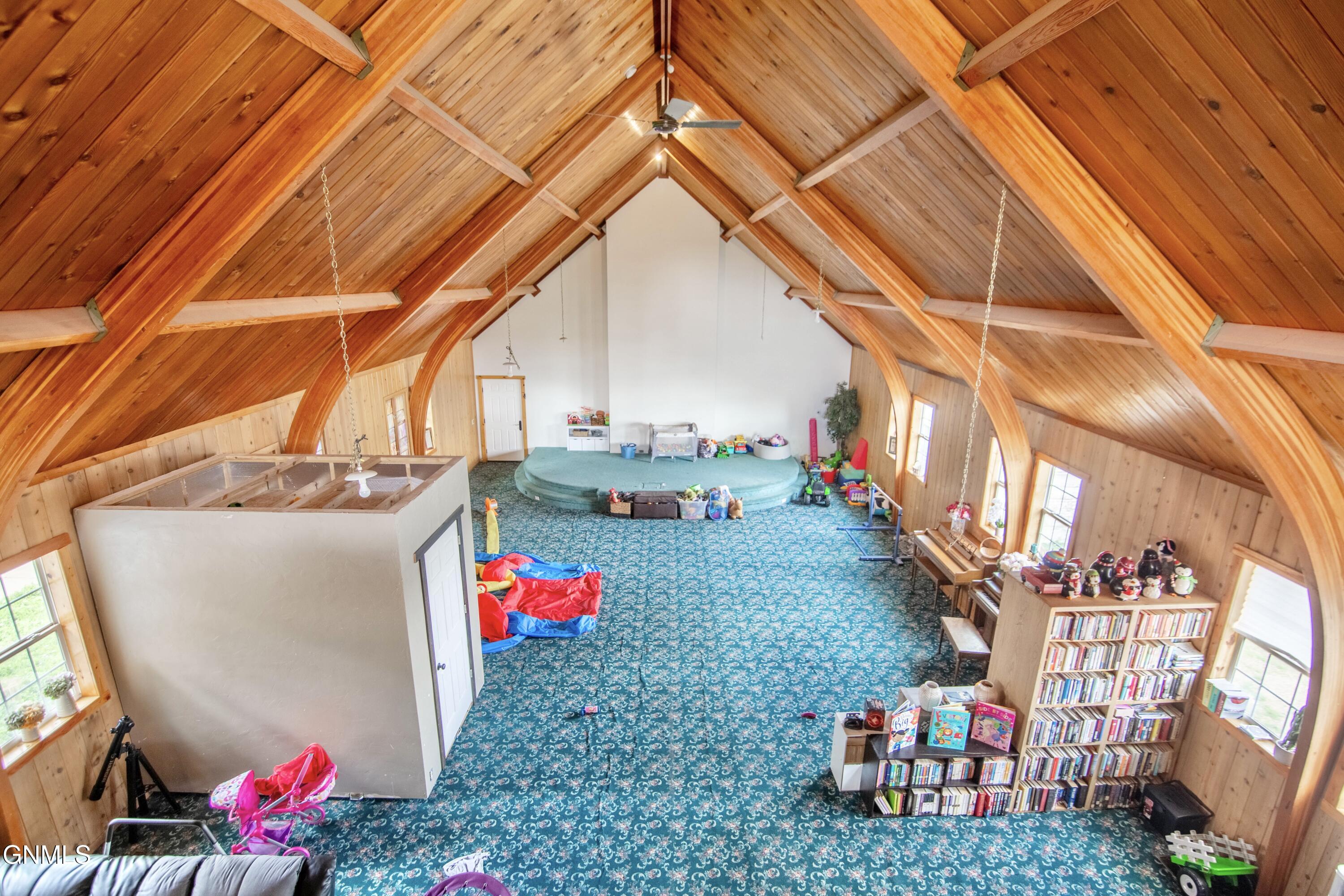 main property photo 9