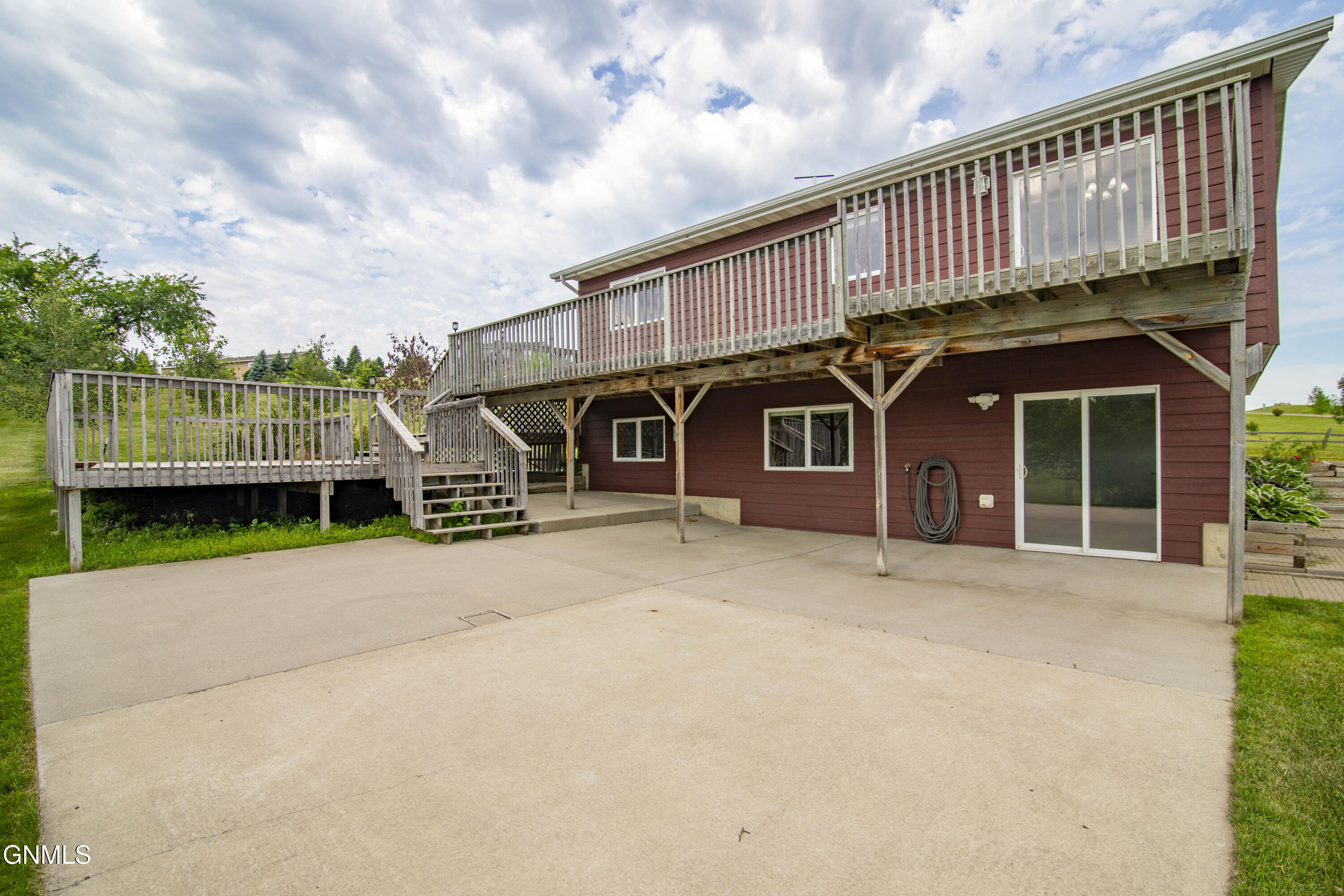 main property photo 42