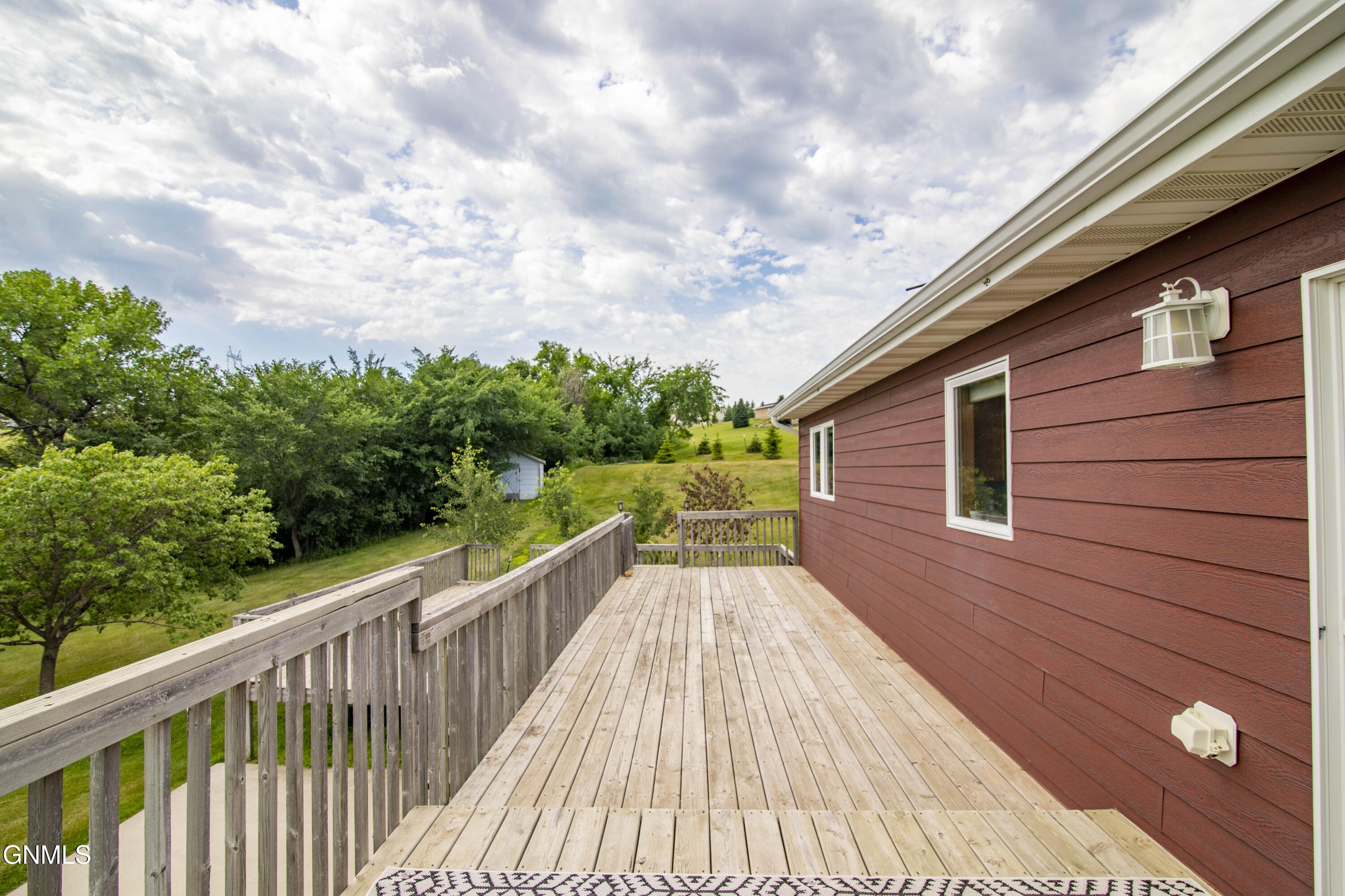 main property photo 50