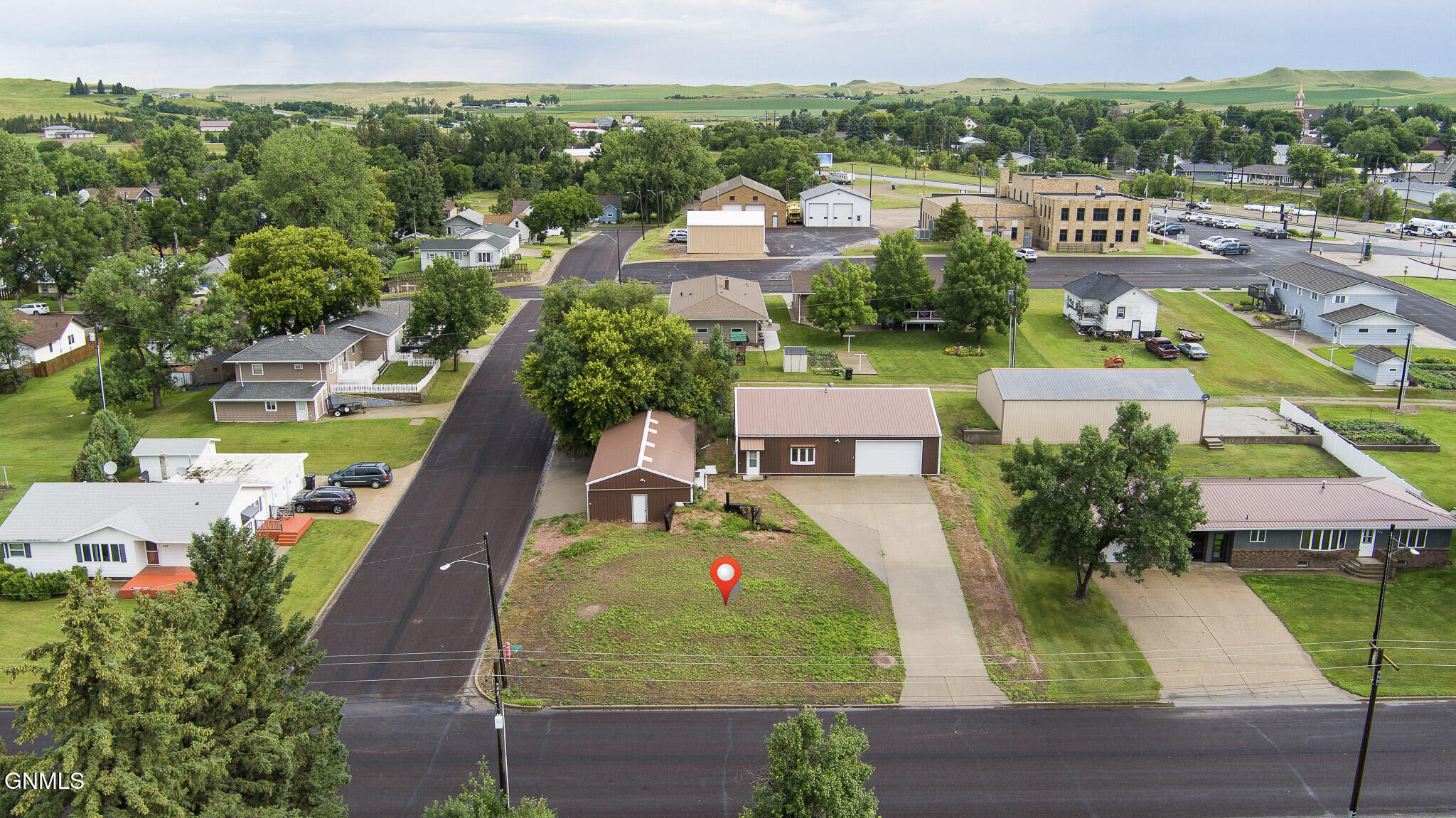 main property photo 16