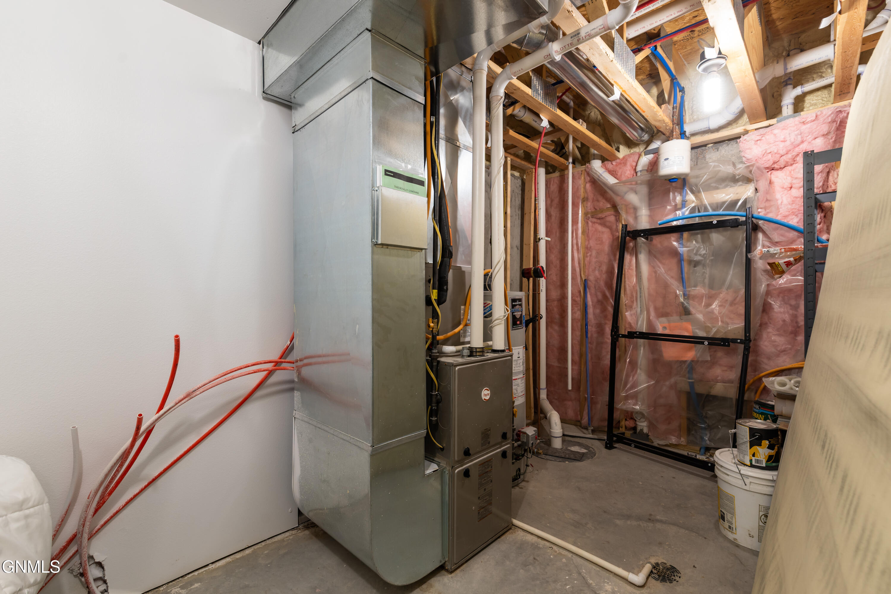 main property photo 40