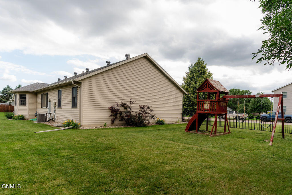 main property photo 64