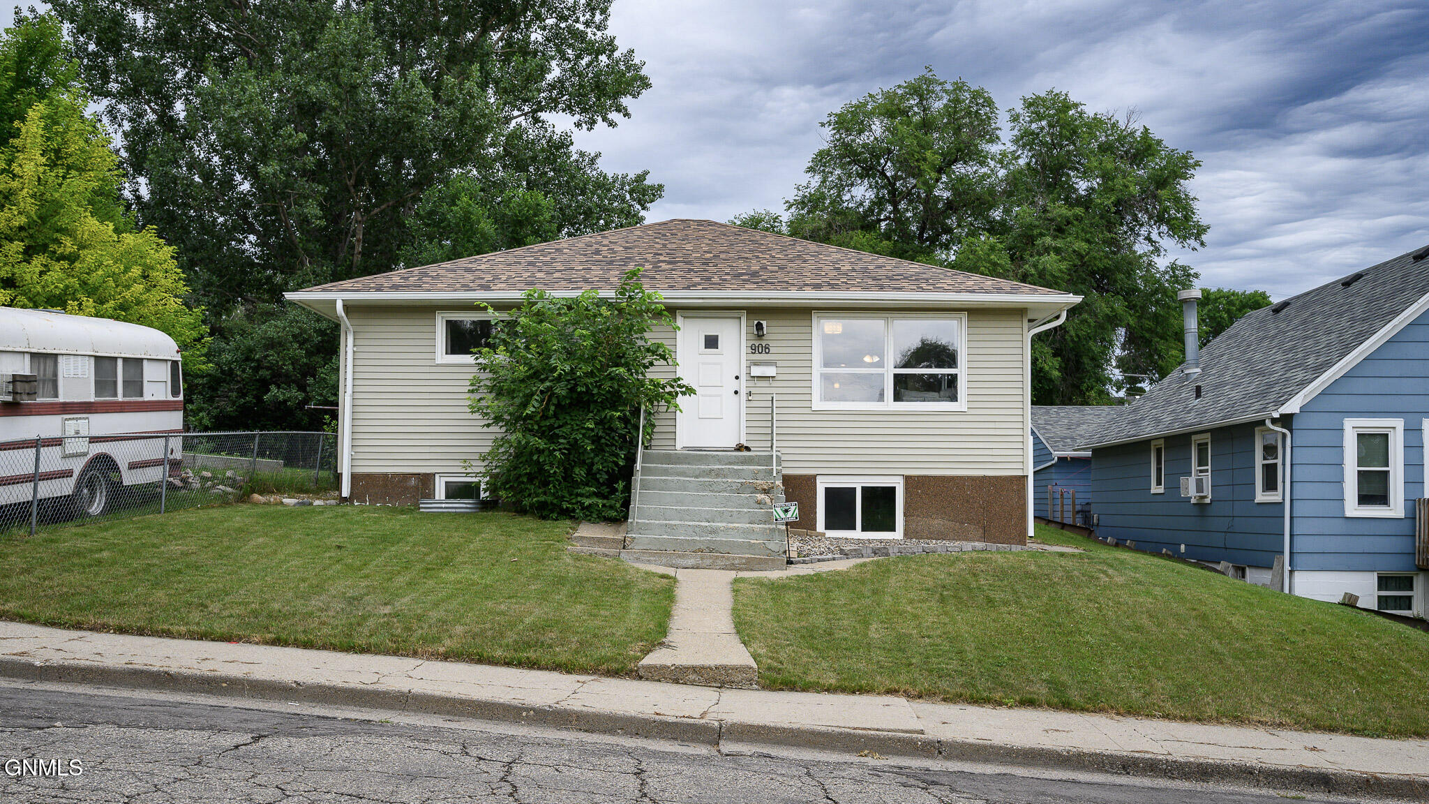main property photo 1