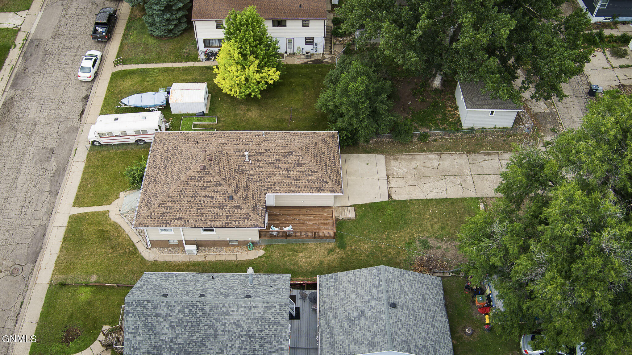 main property photo 45