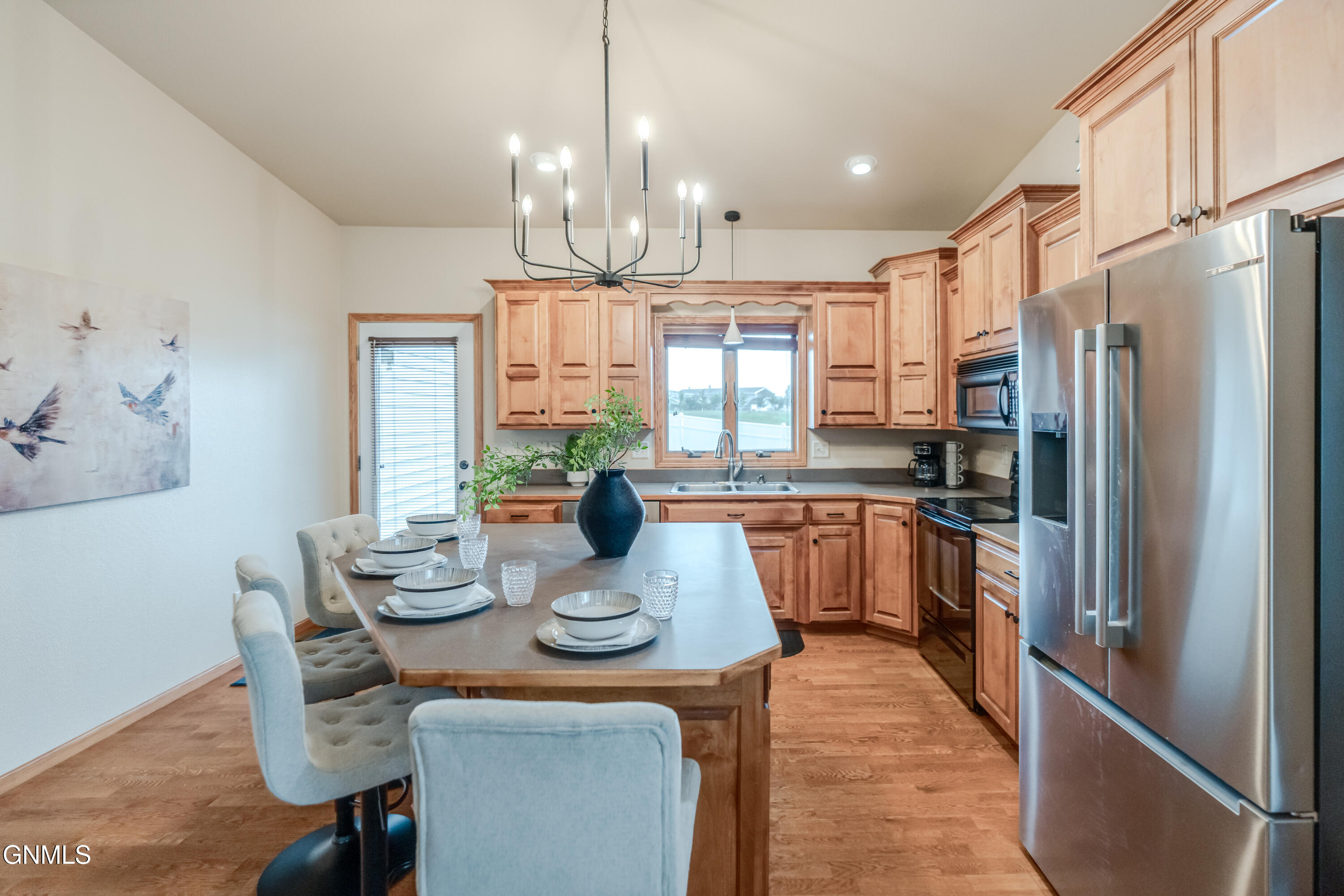 main property photo 17
