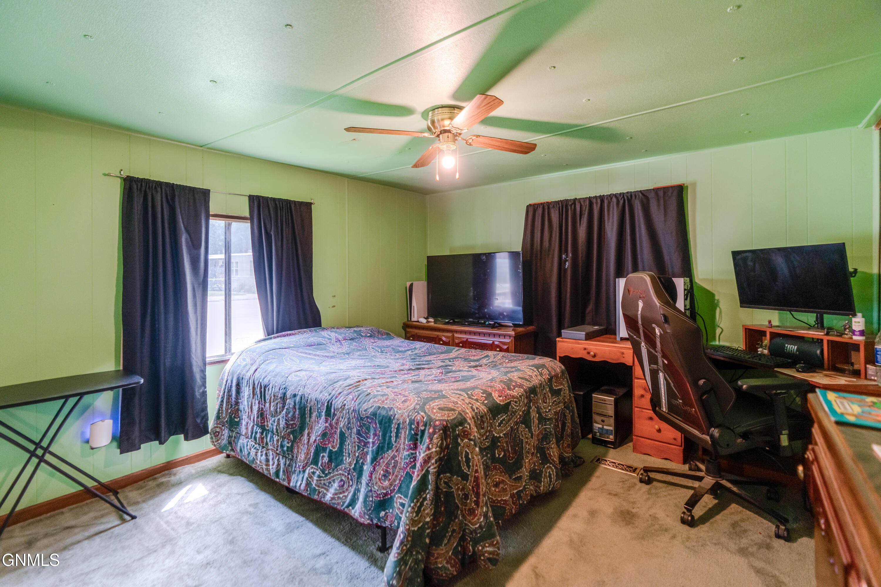 main property photo 17