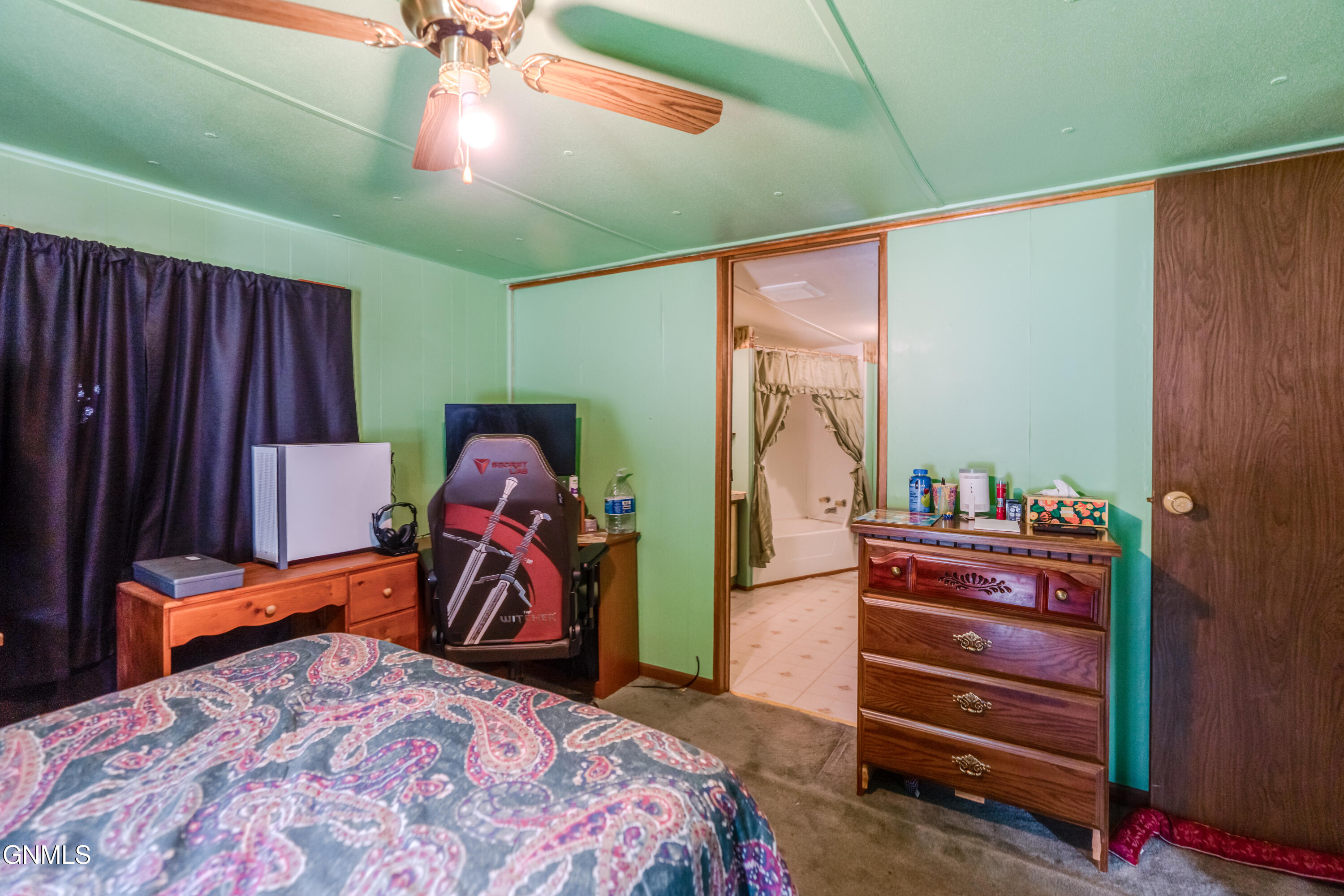 main property photo 18