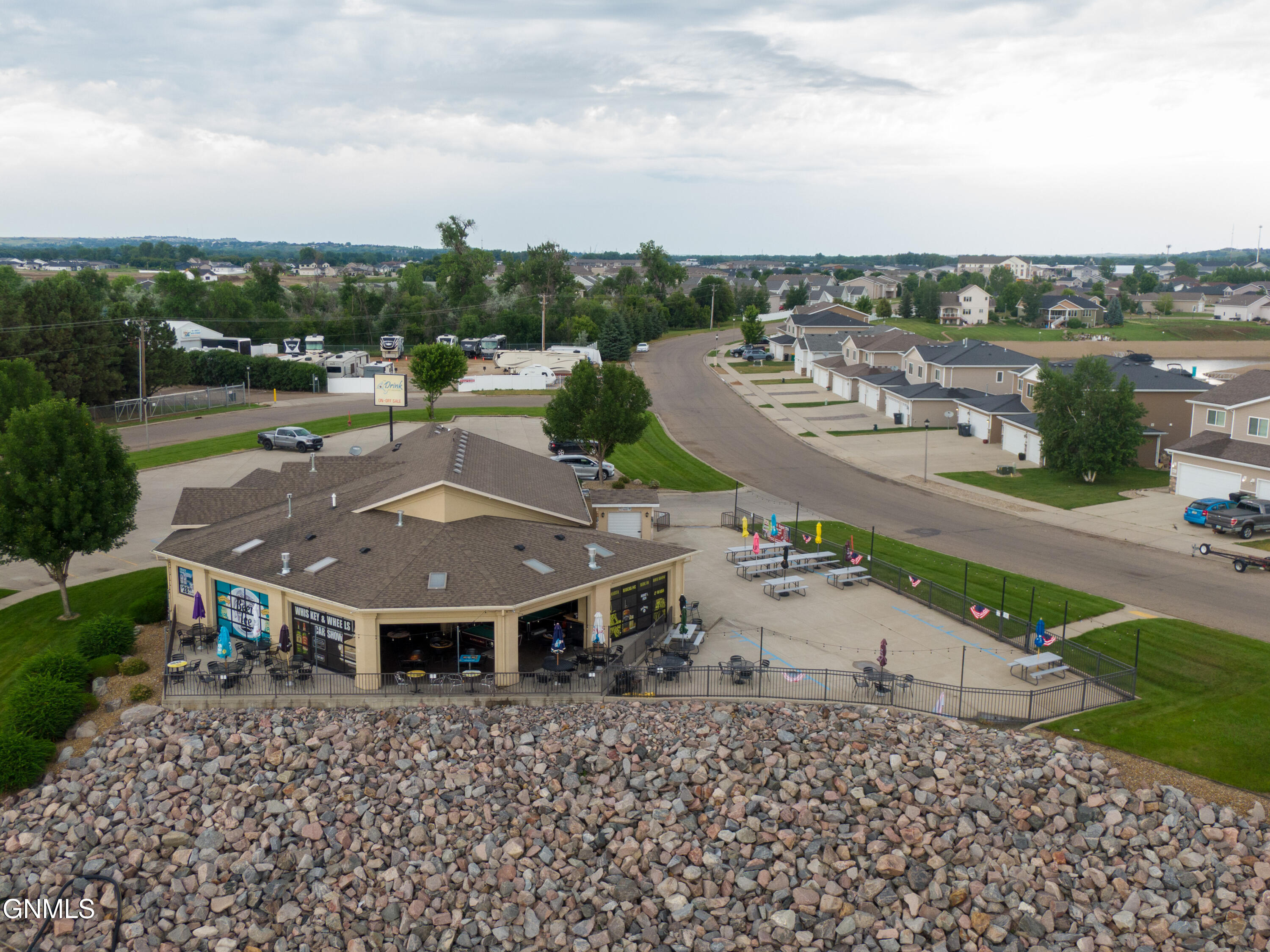 main property photo 17
