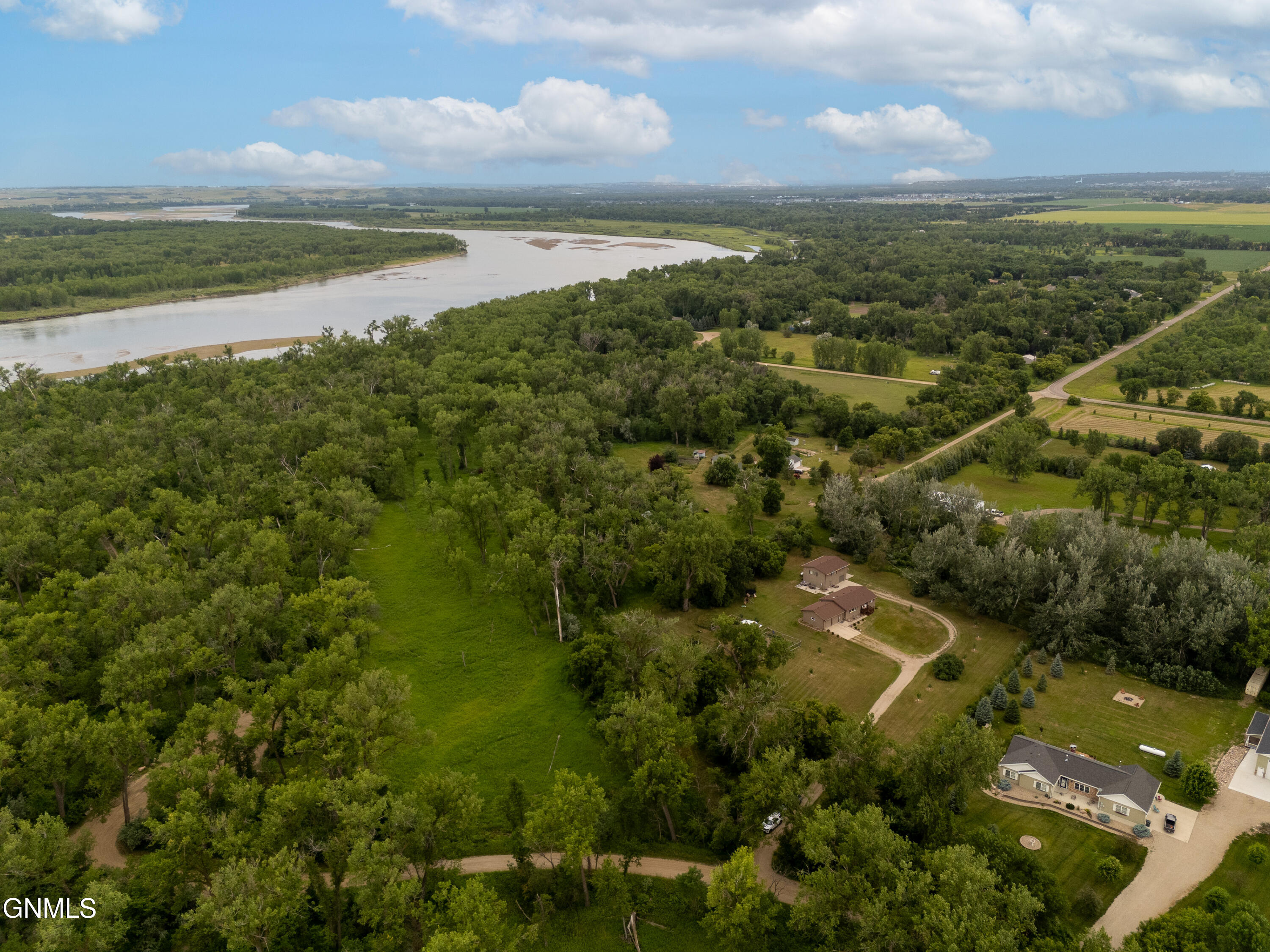 main property photo 9