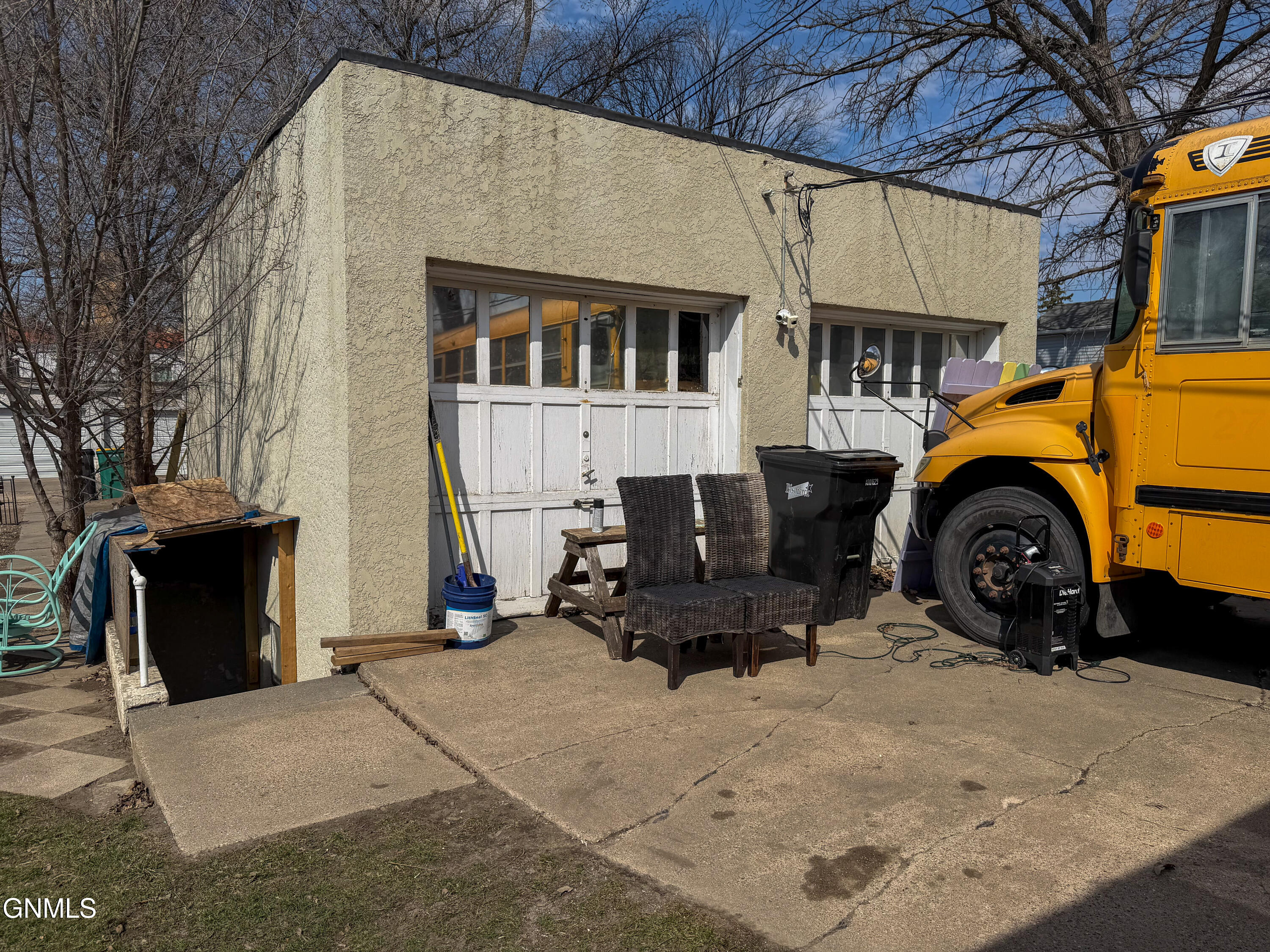 main property photo 20