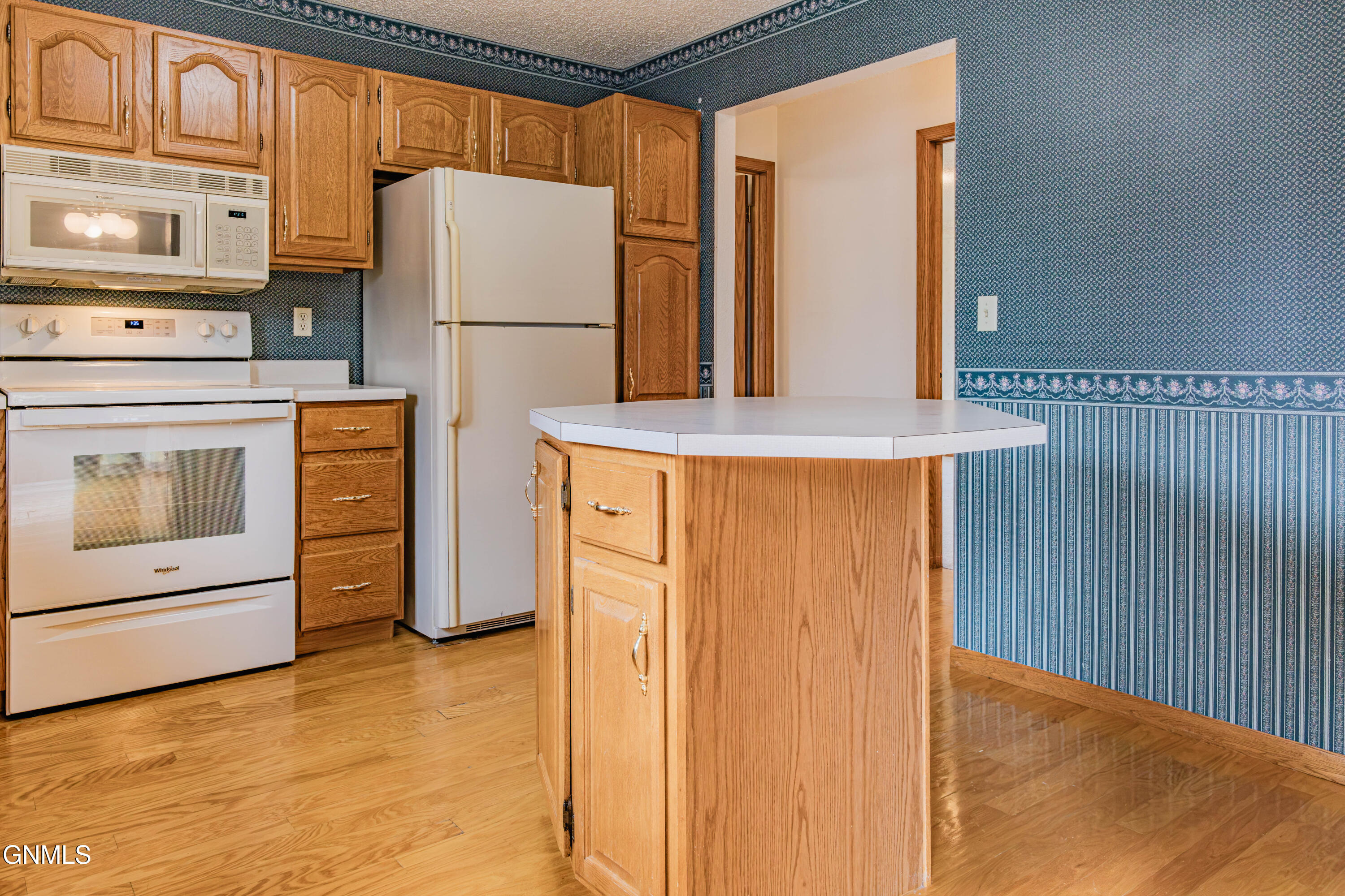 main property photo 15