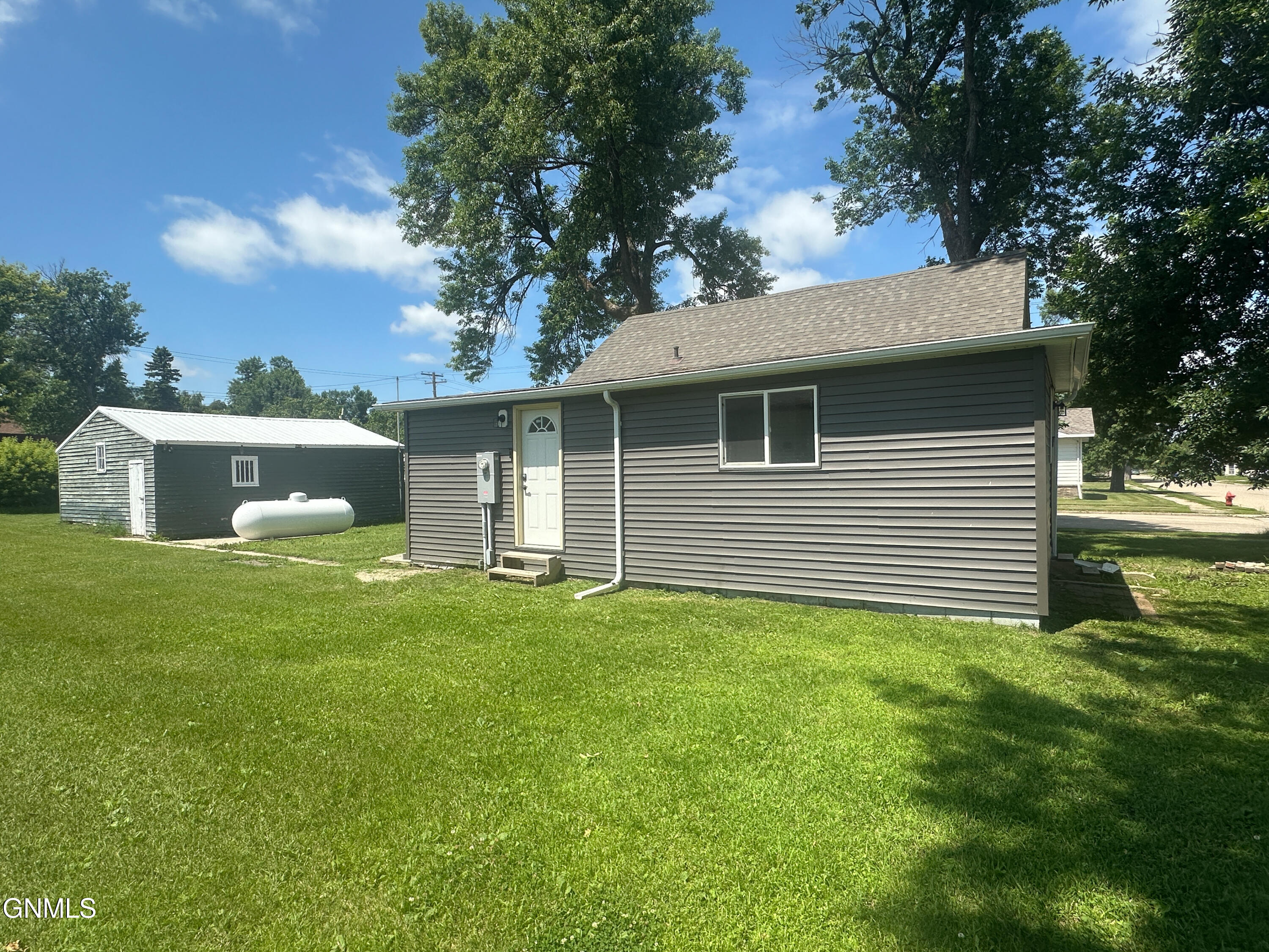 main property photo 56
