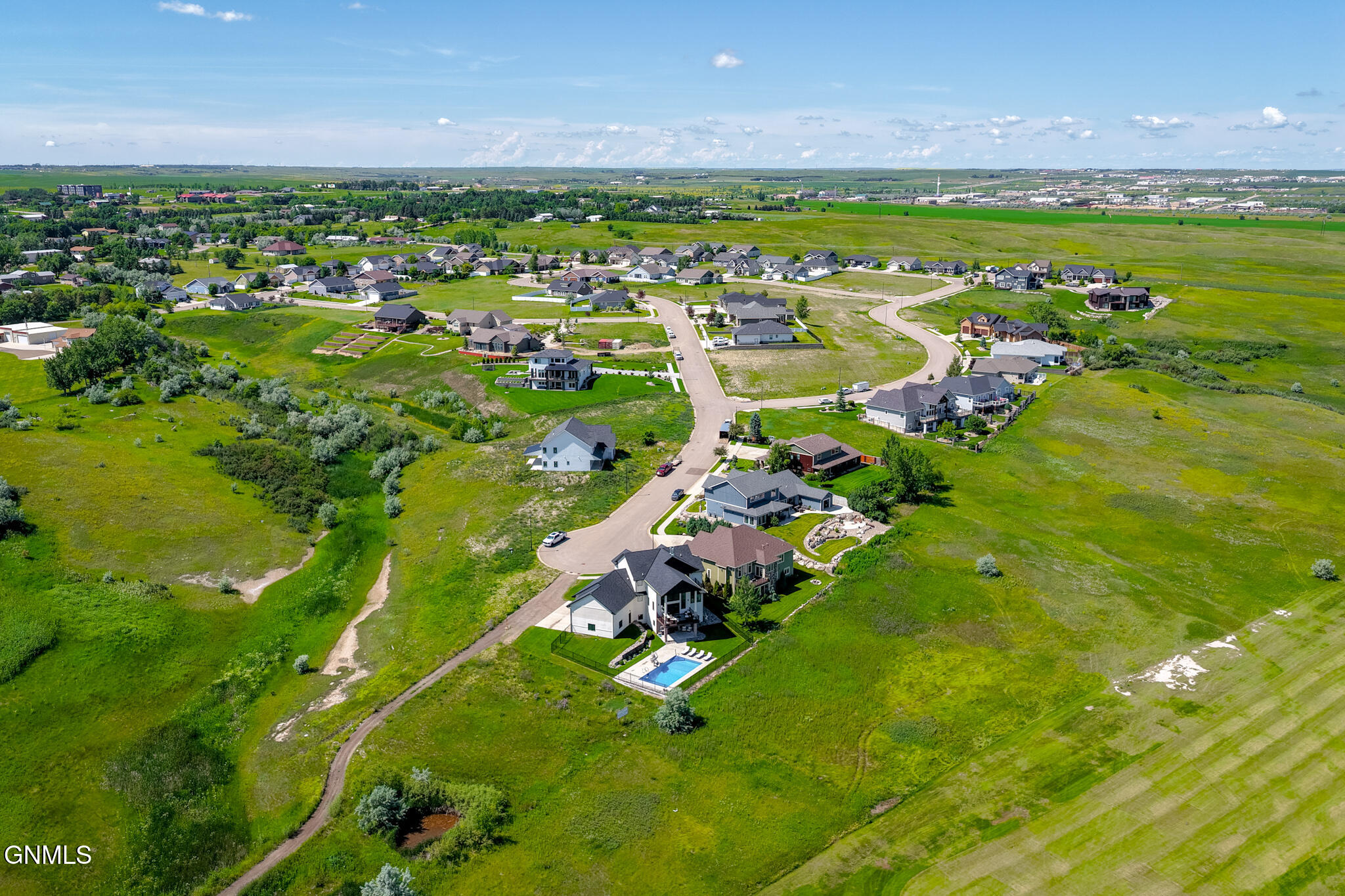 main property photo 13