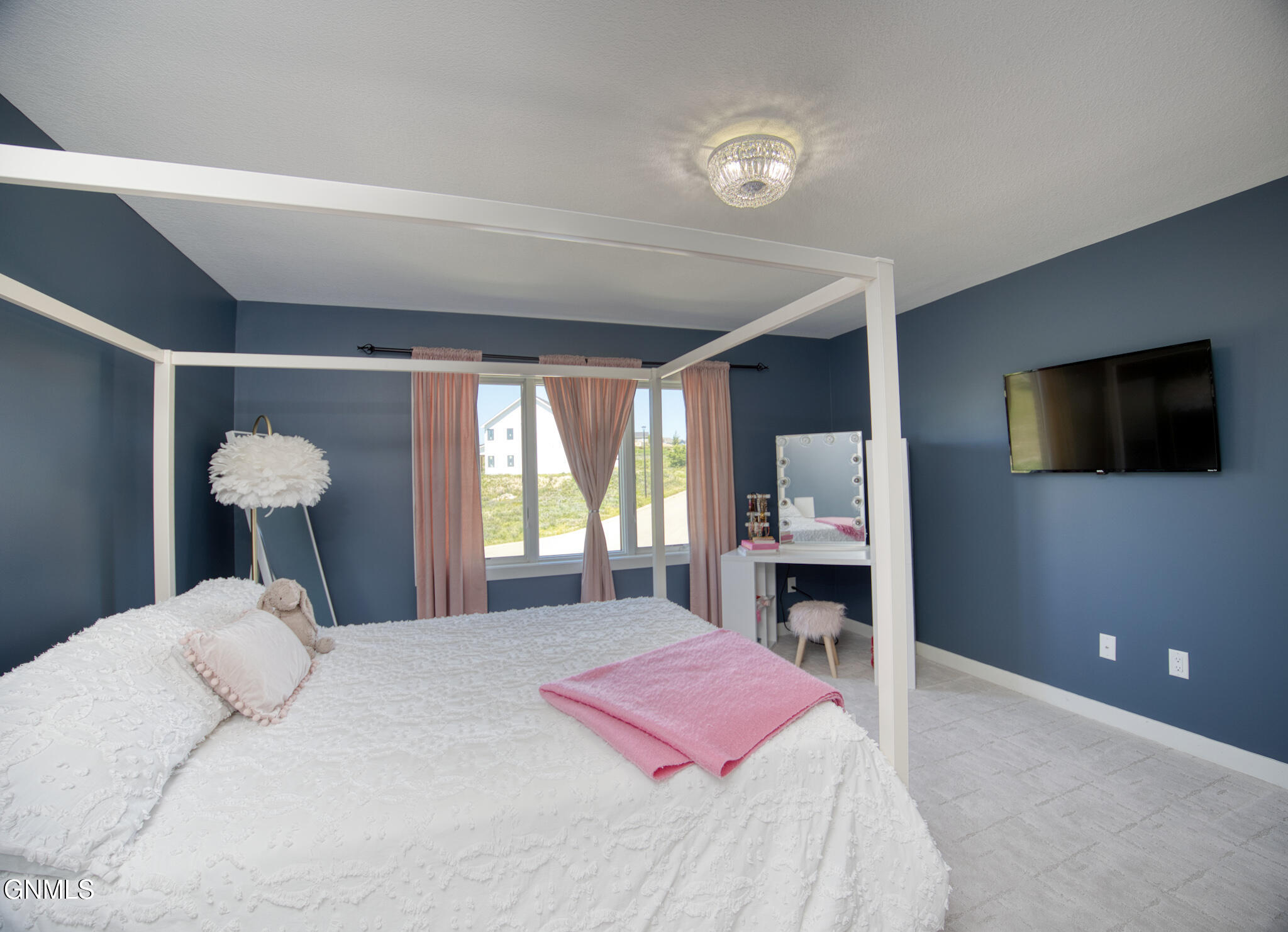 main property photo 65
