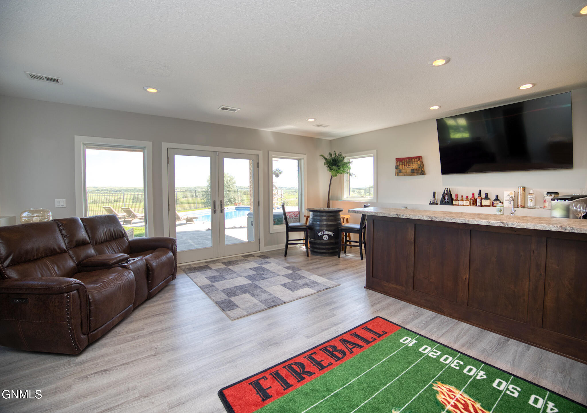main property photo 75