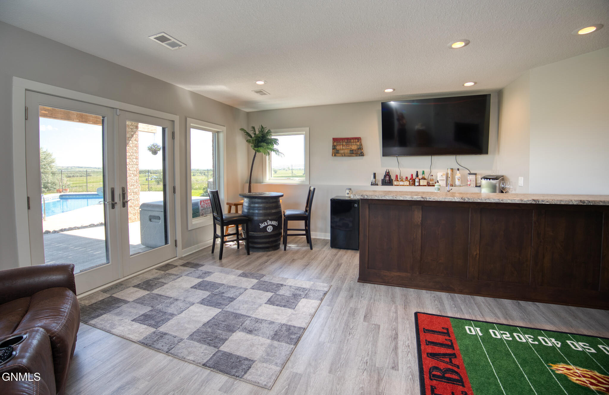main property photo 78
