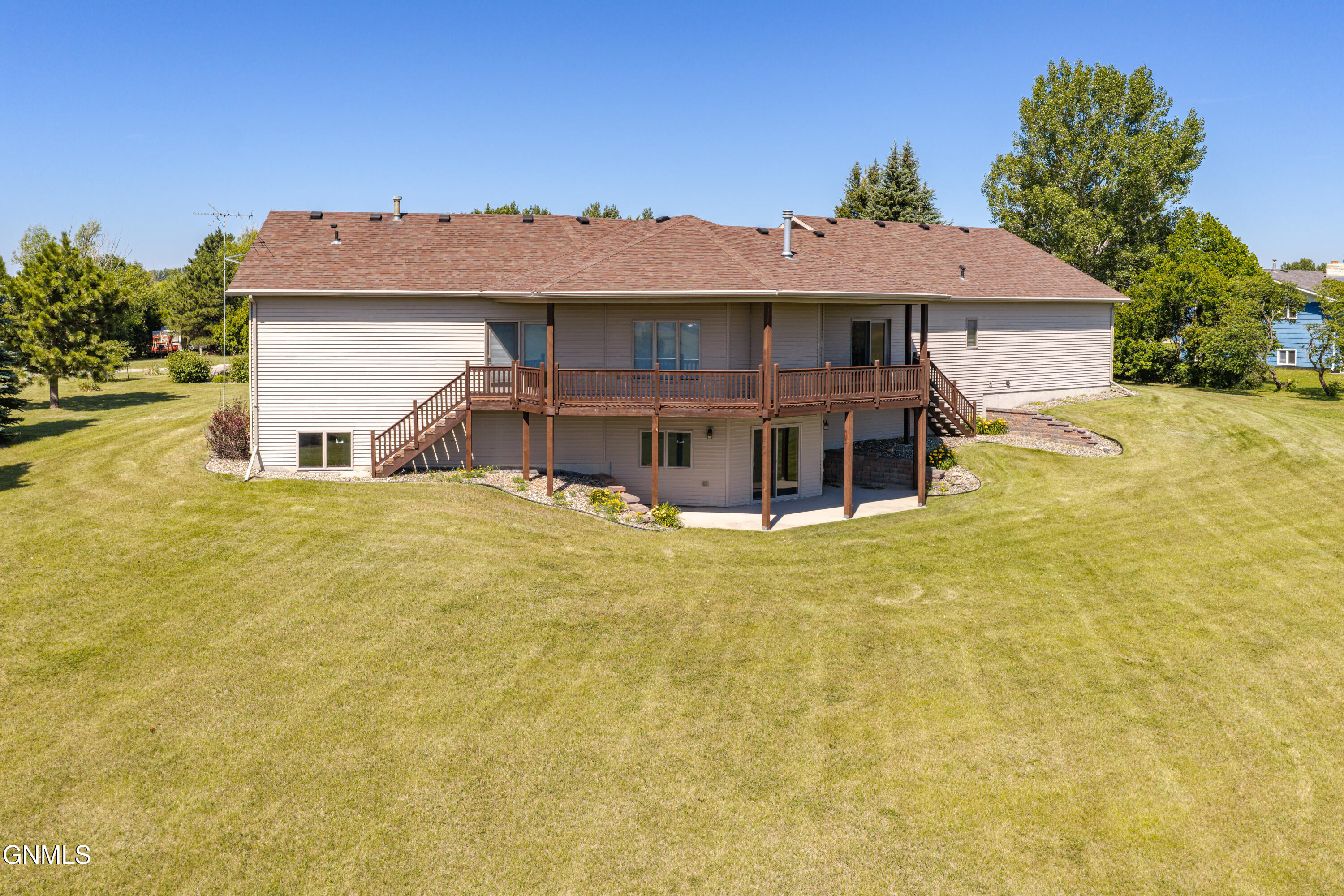main property photo 67