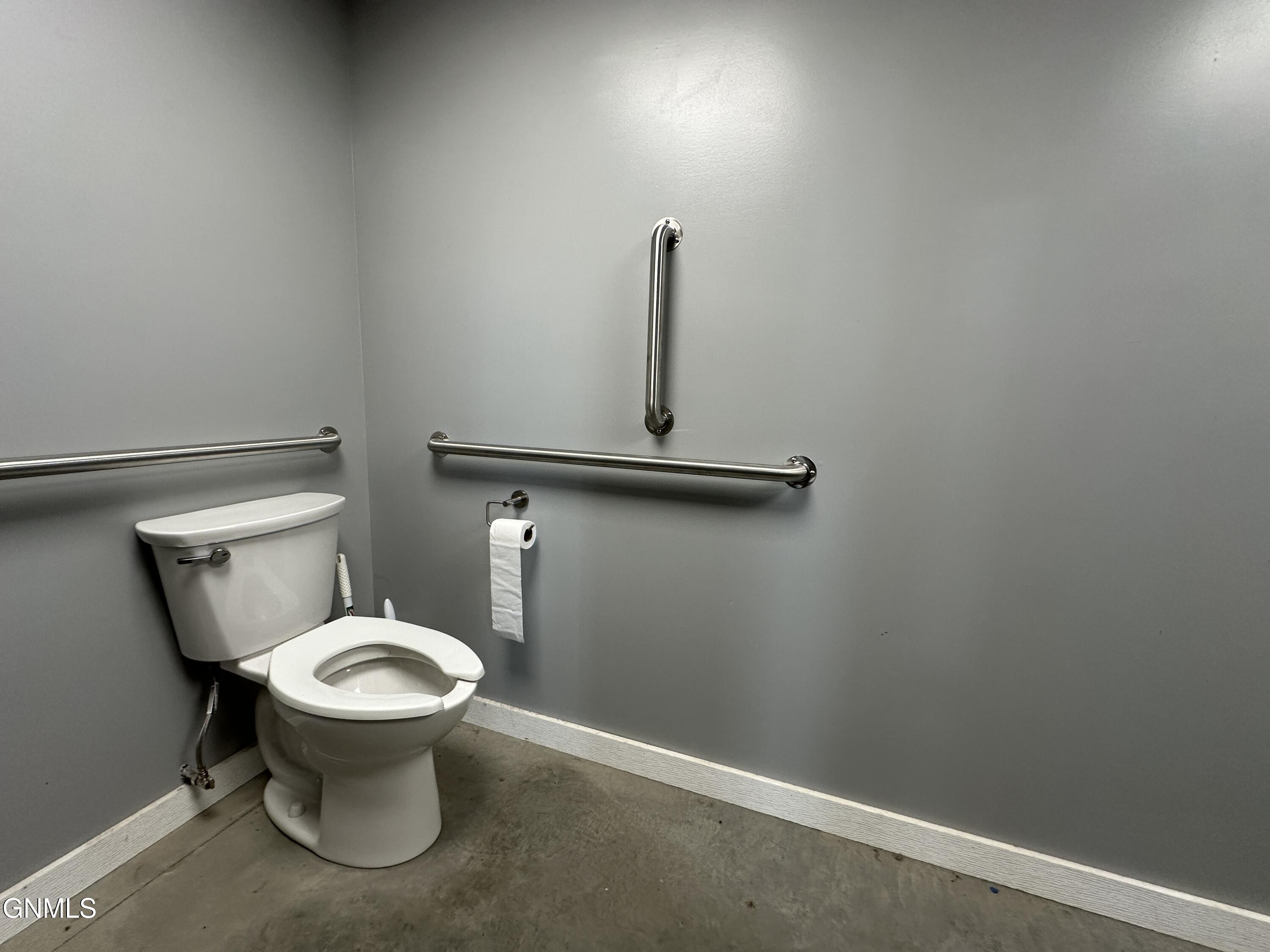main property photo 4