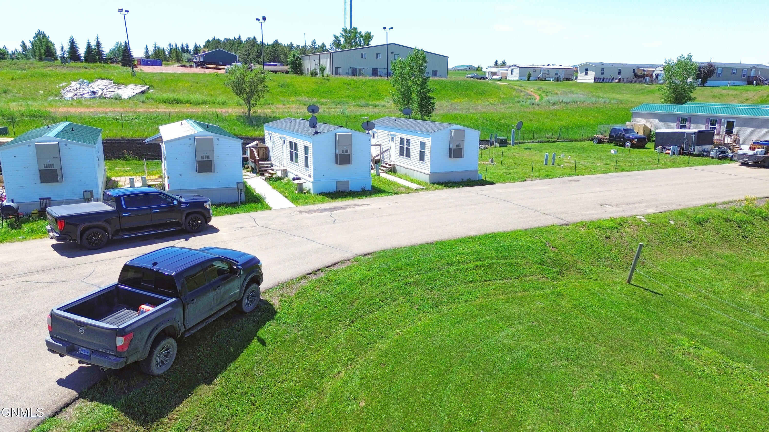 main property photo 25