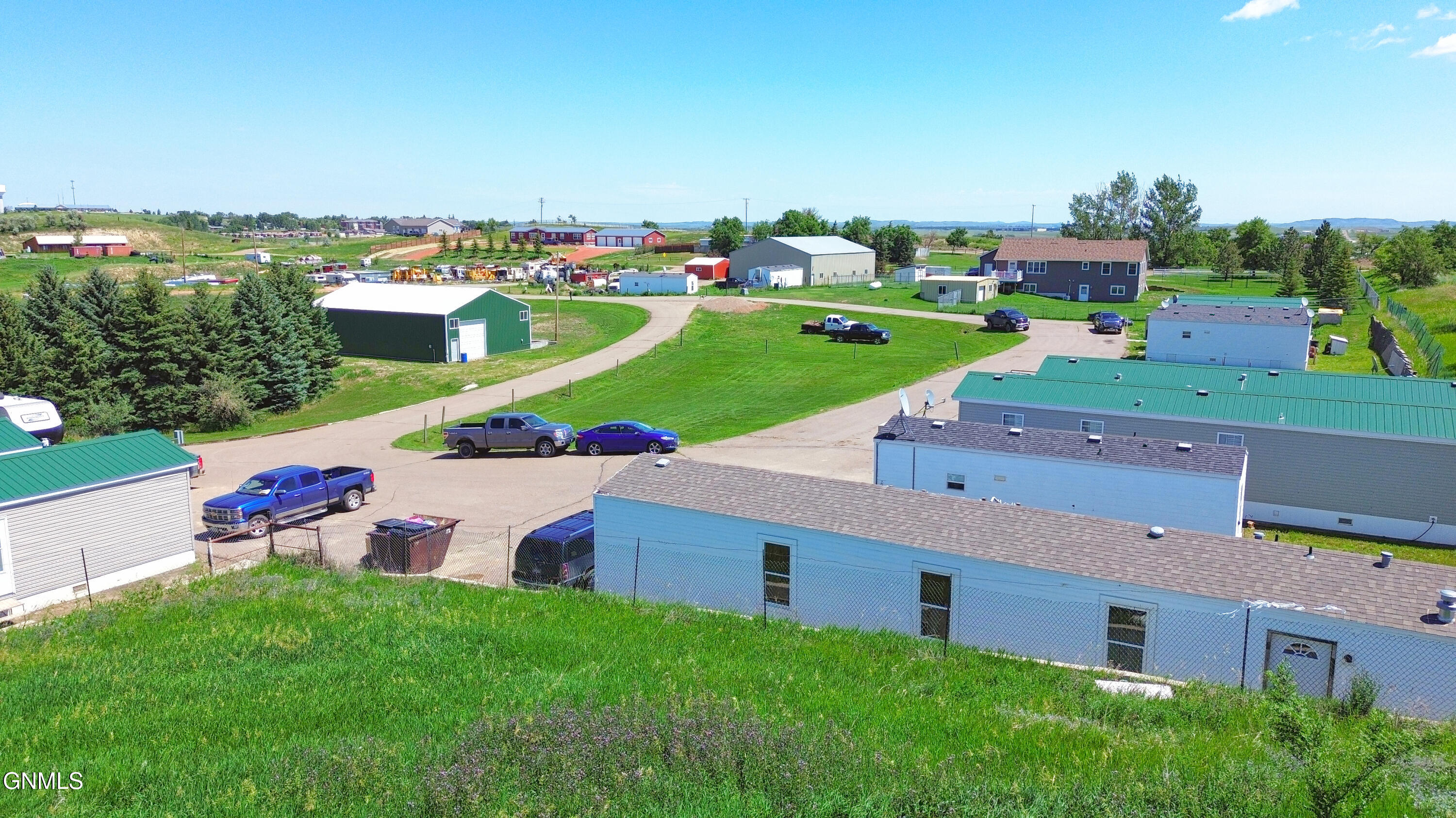 main property photo 33