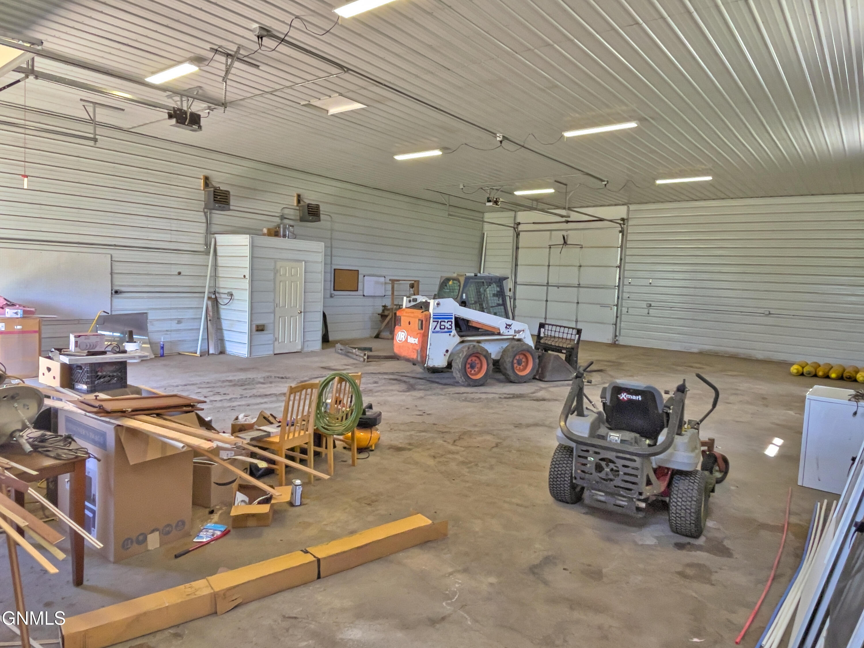 main property photo 45
