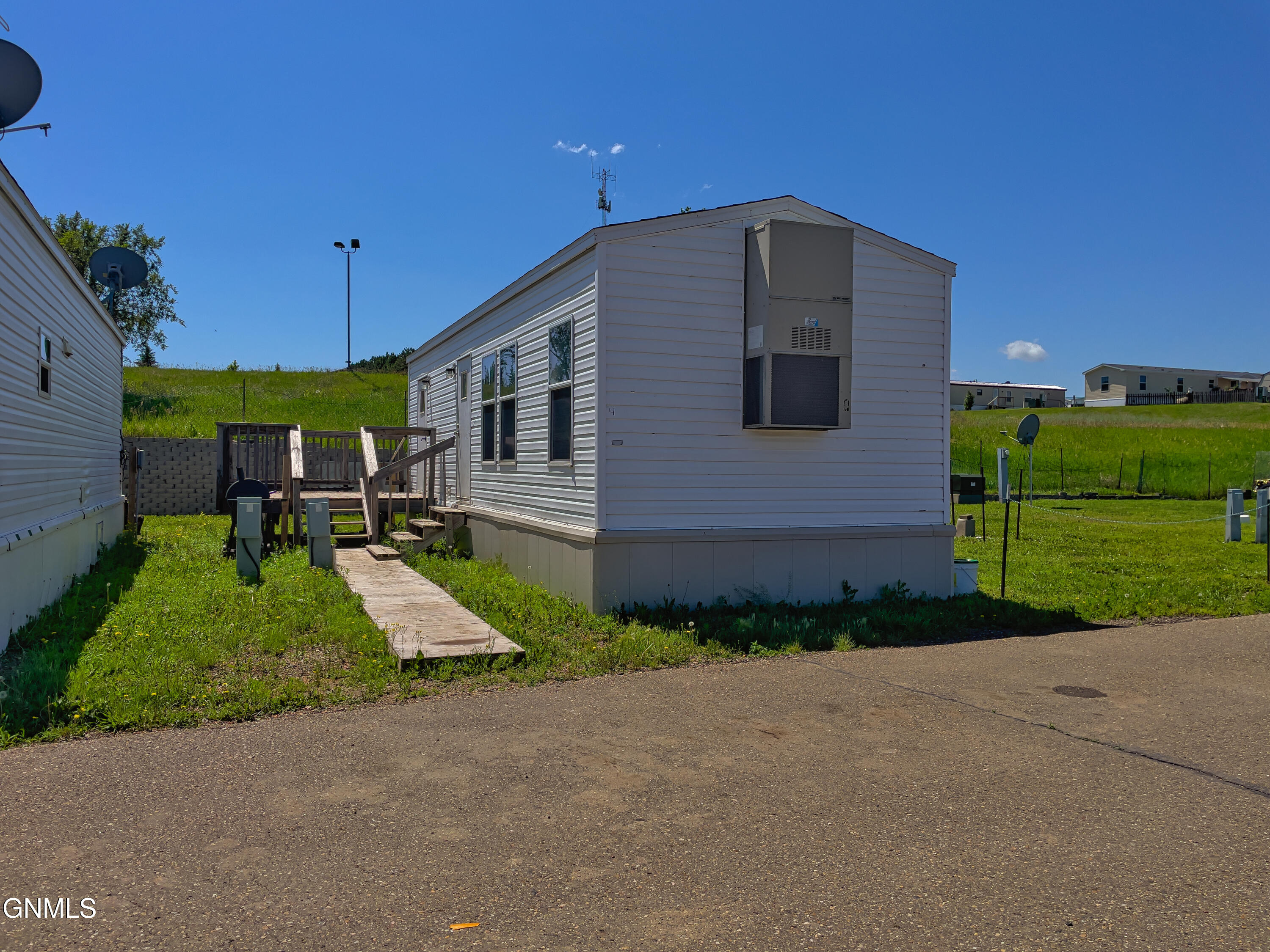 main property photo 49