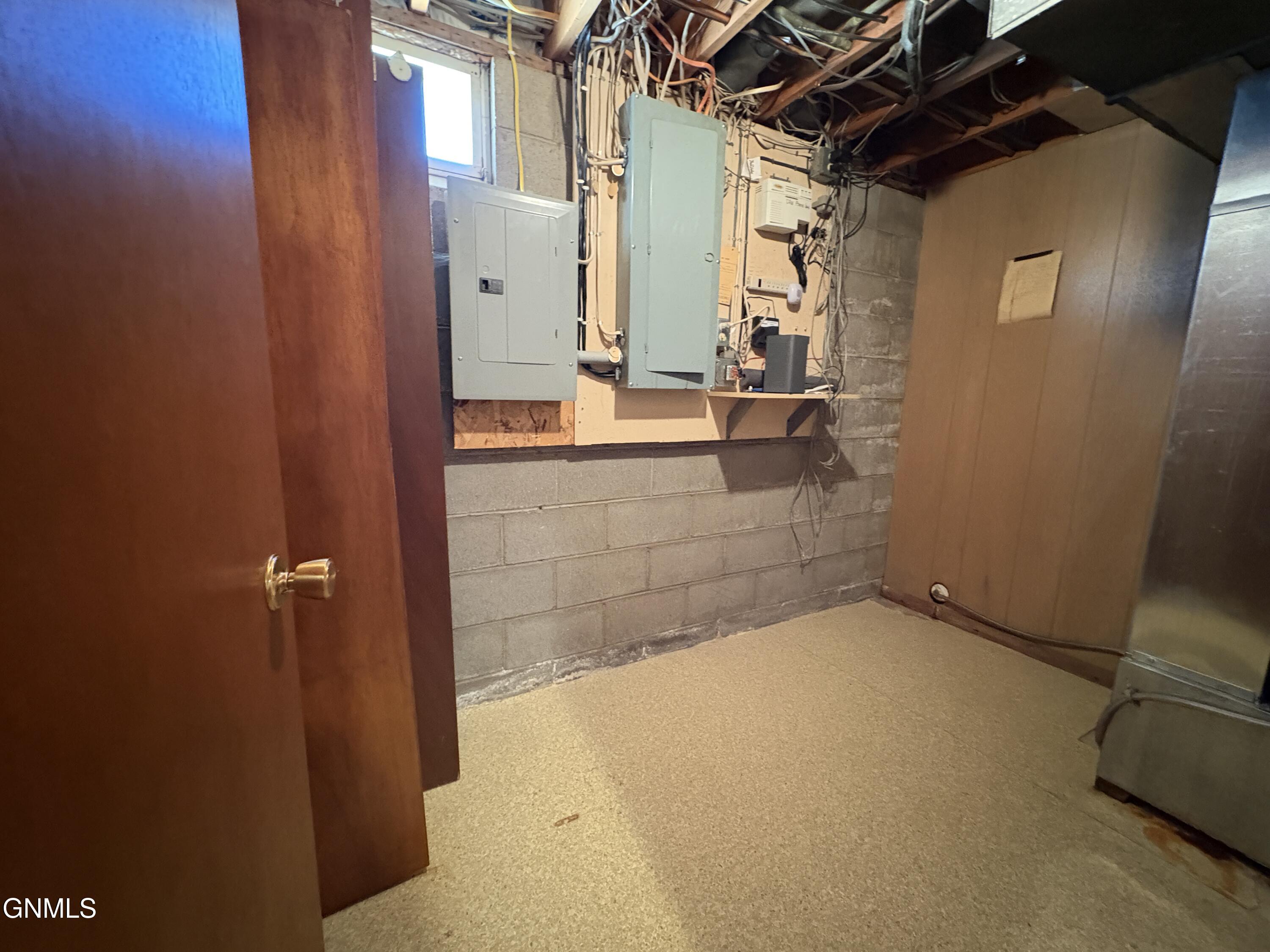 main property photo 39
