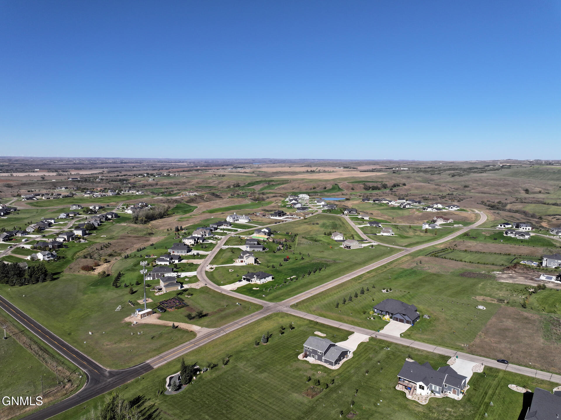 main property photo 40