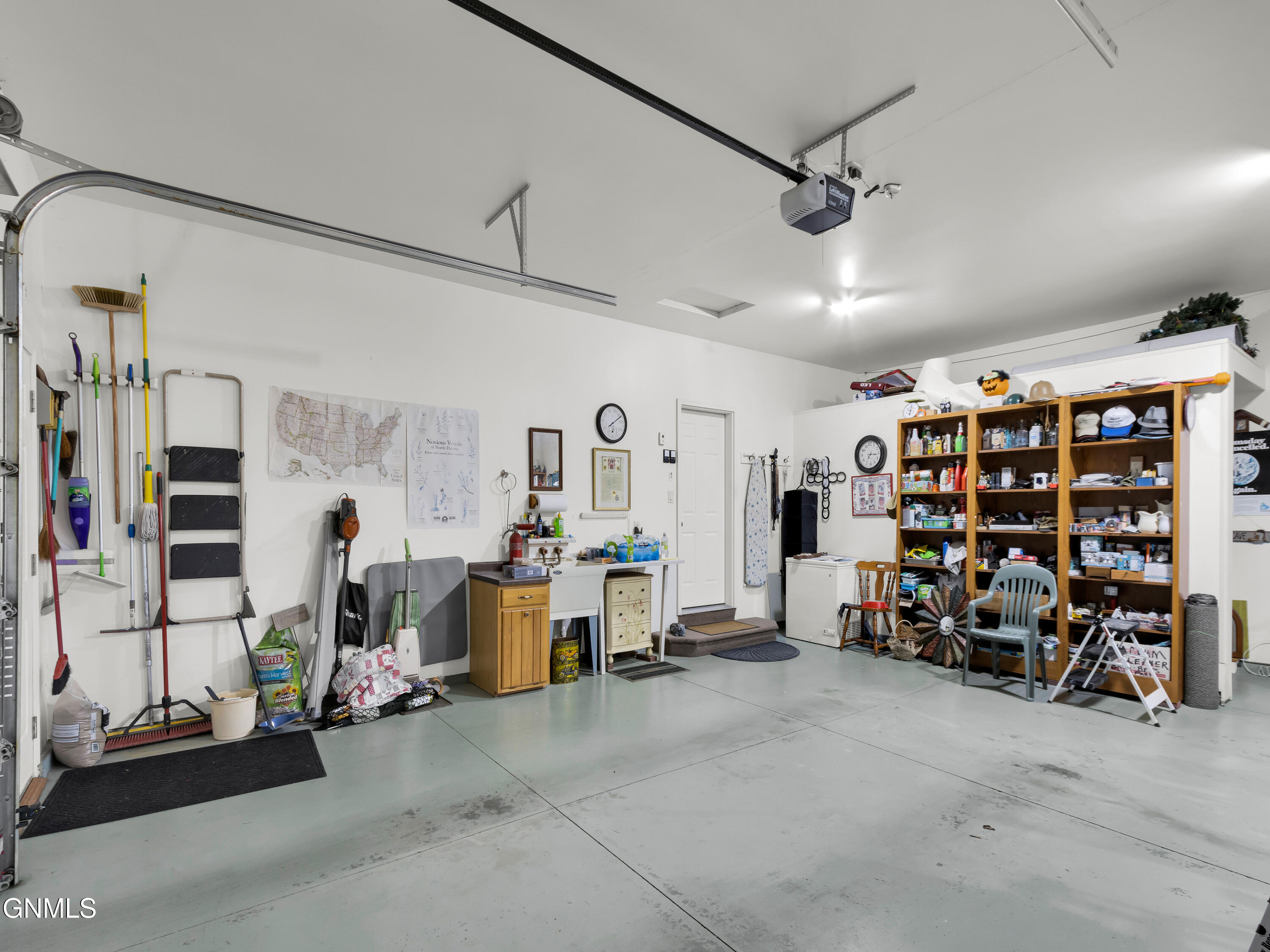 main property photo 46