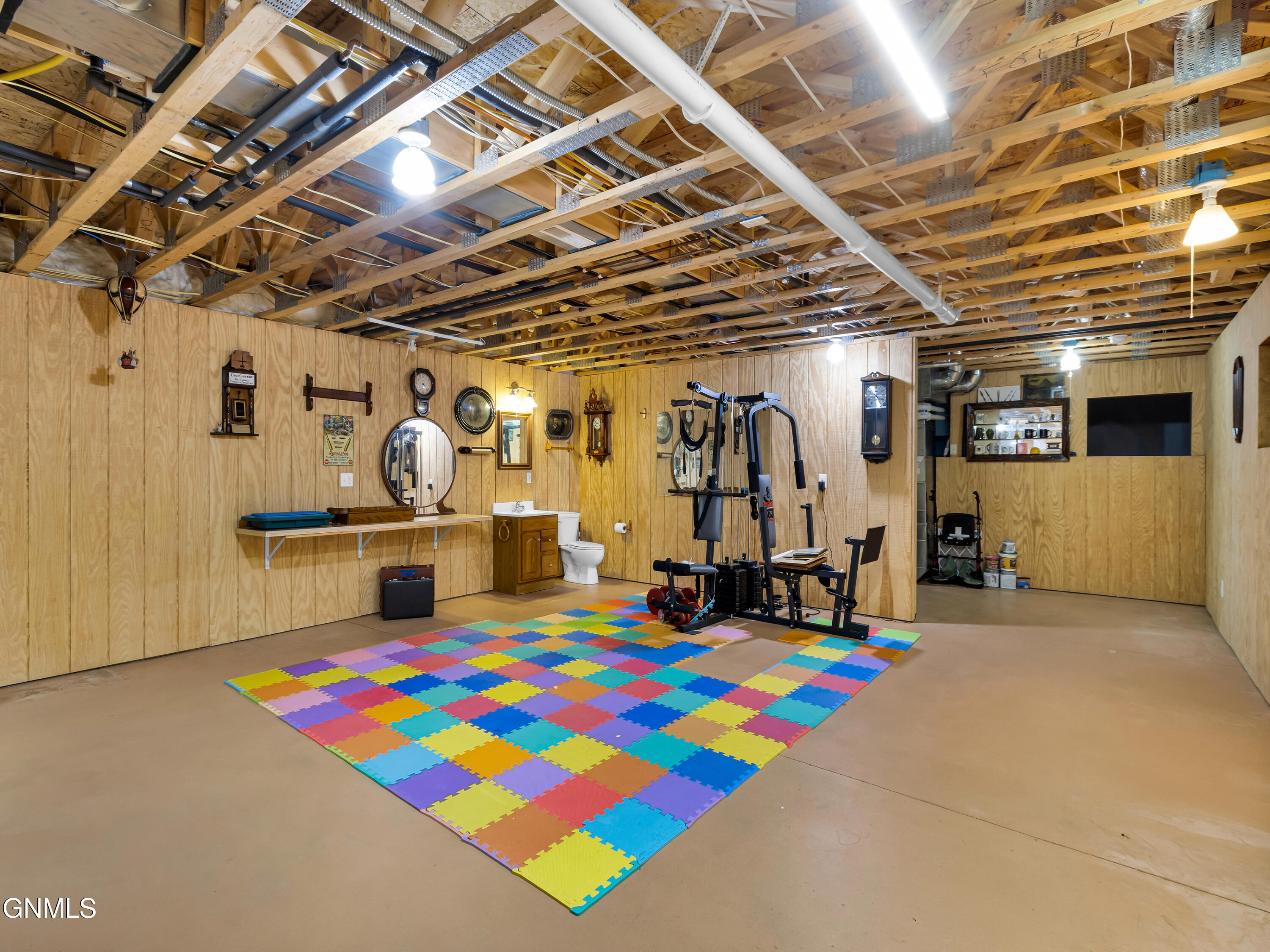 main property photo 48