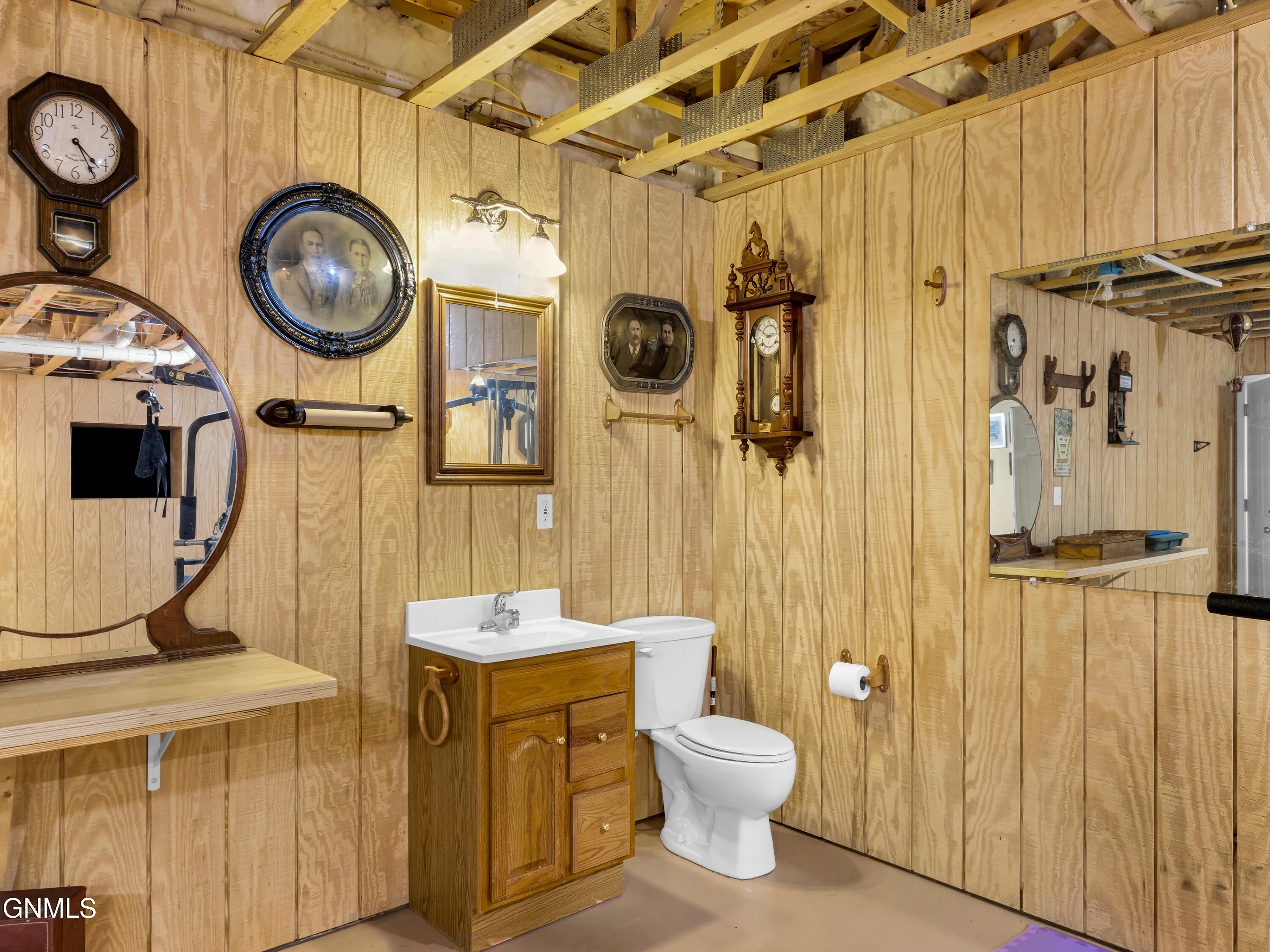 main property photo 50
