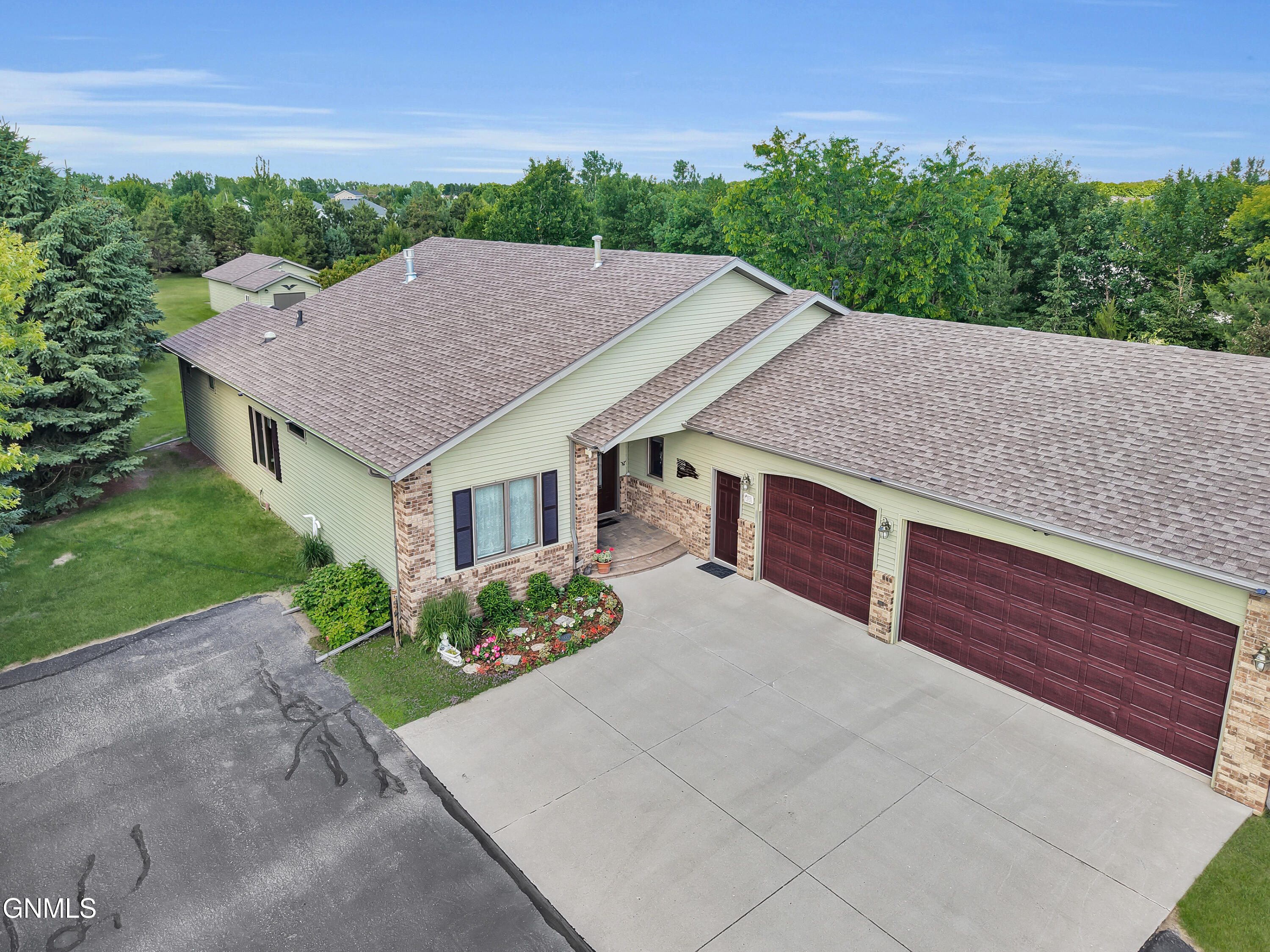main property photo 74