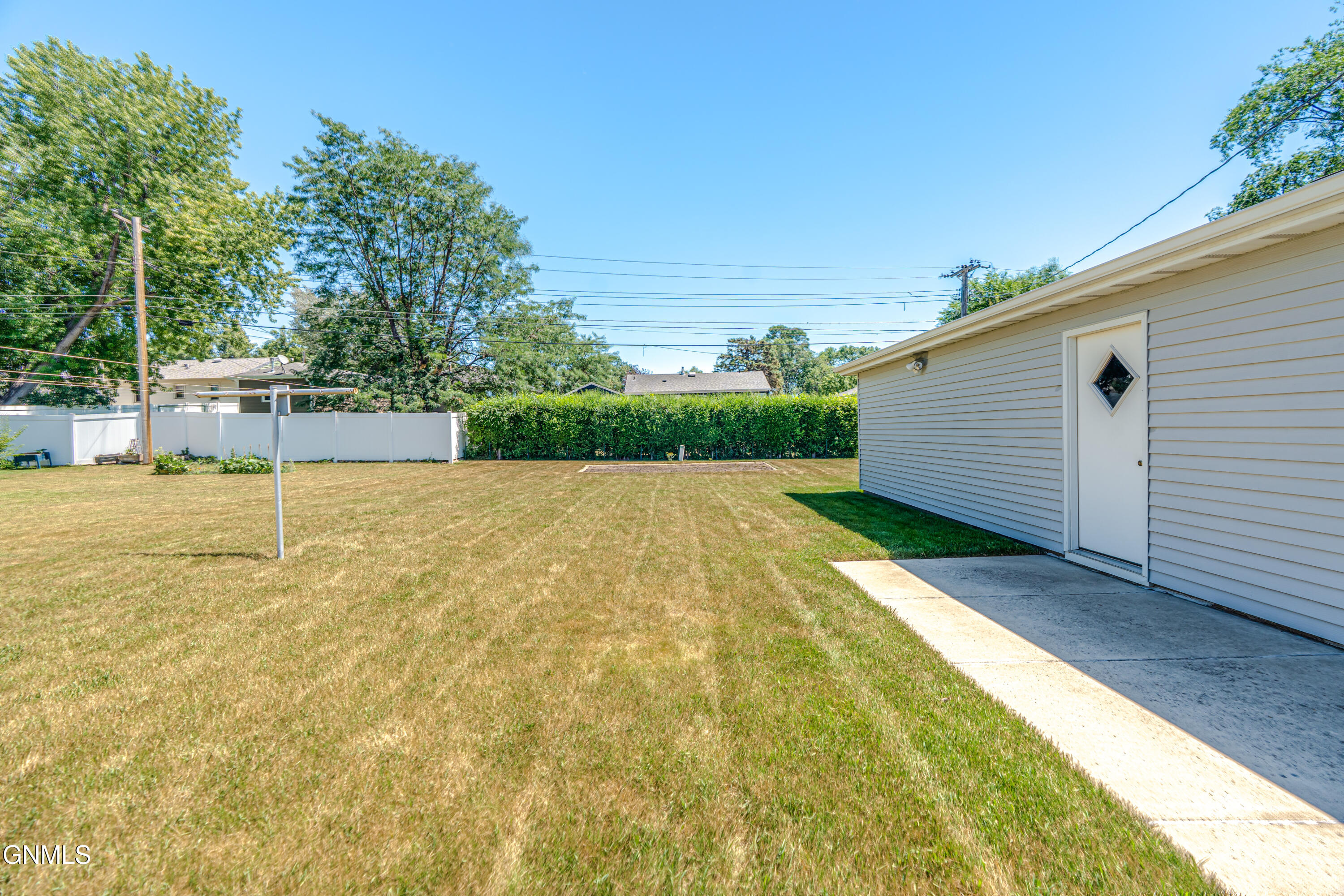main property photo 62