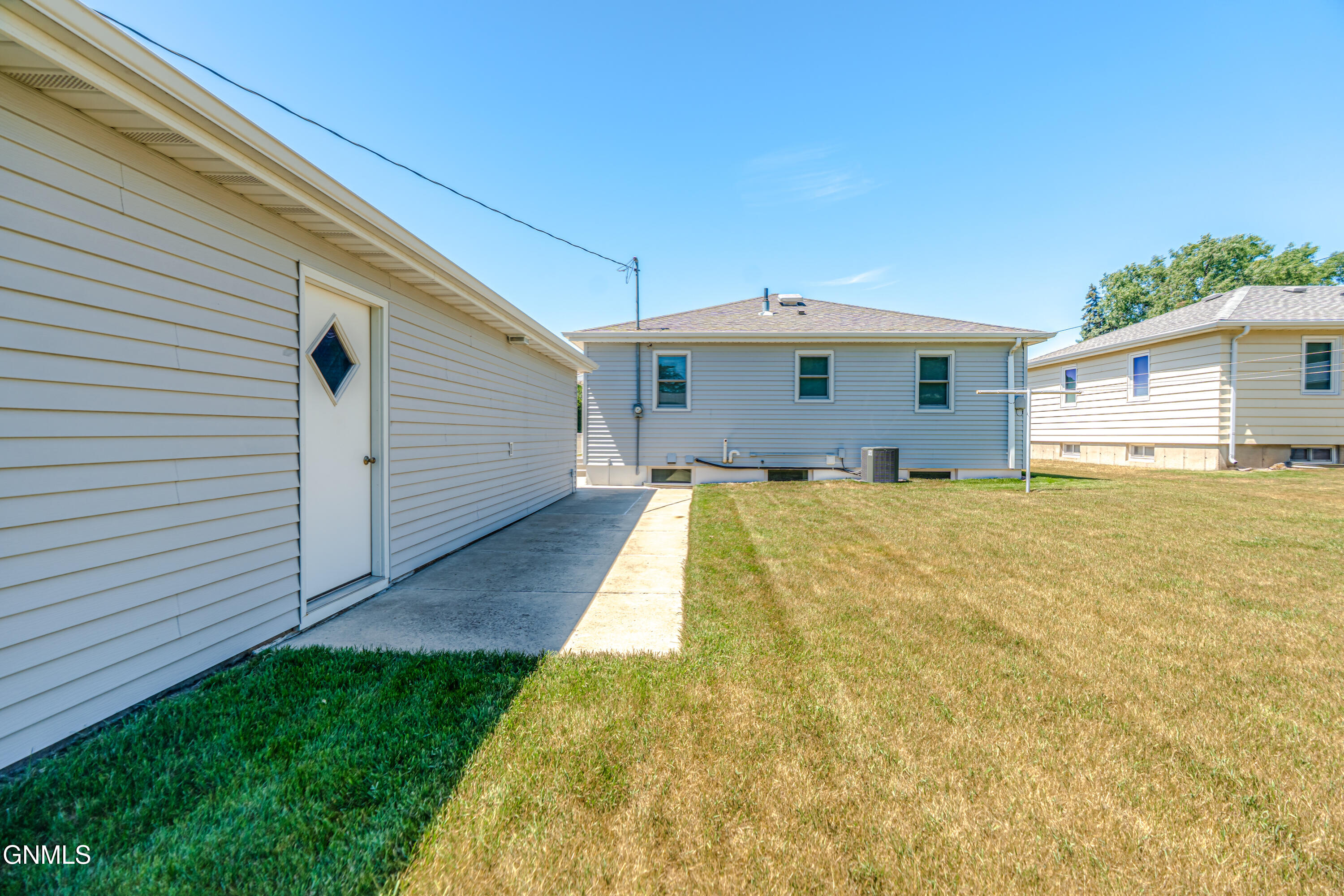 main property photo 67