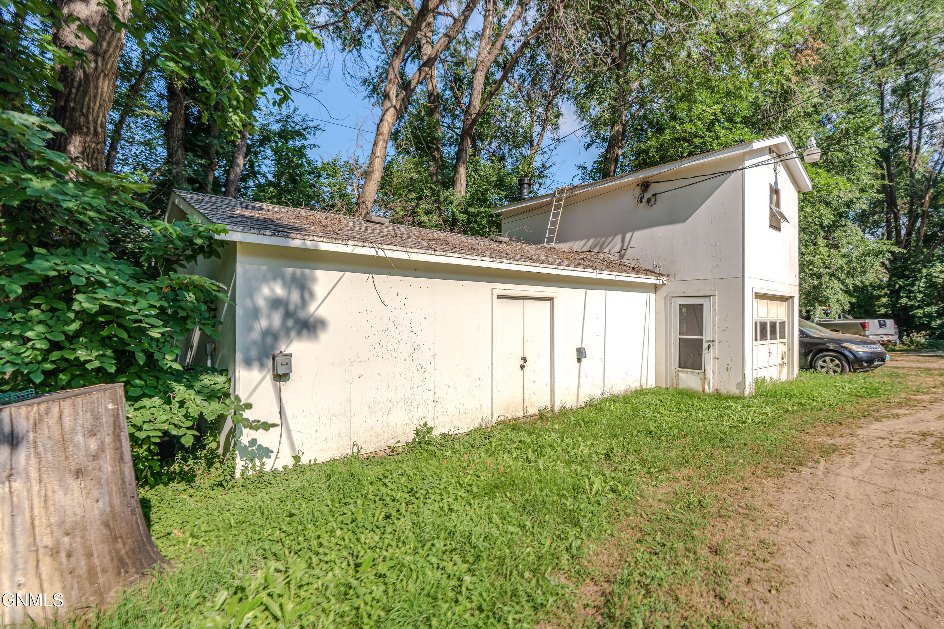 main property photo 52