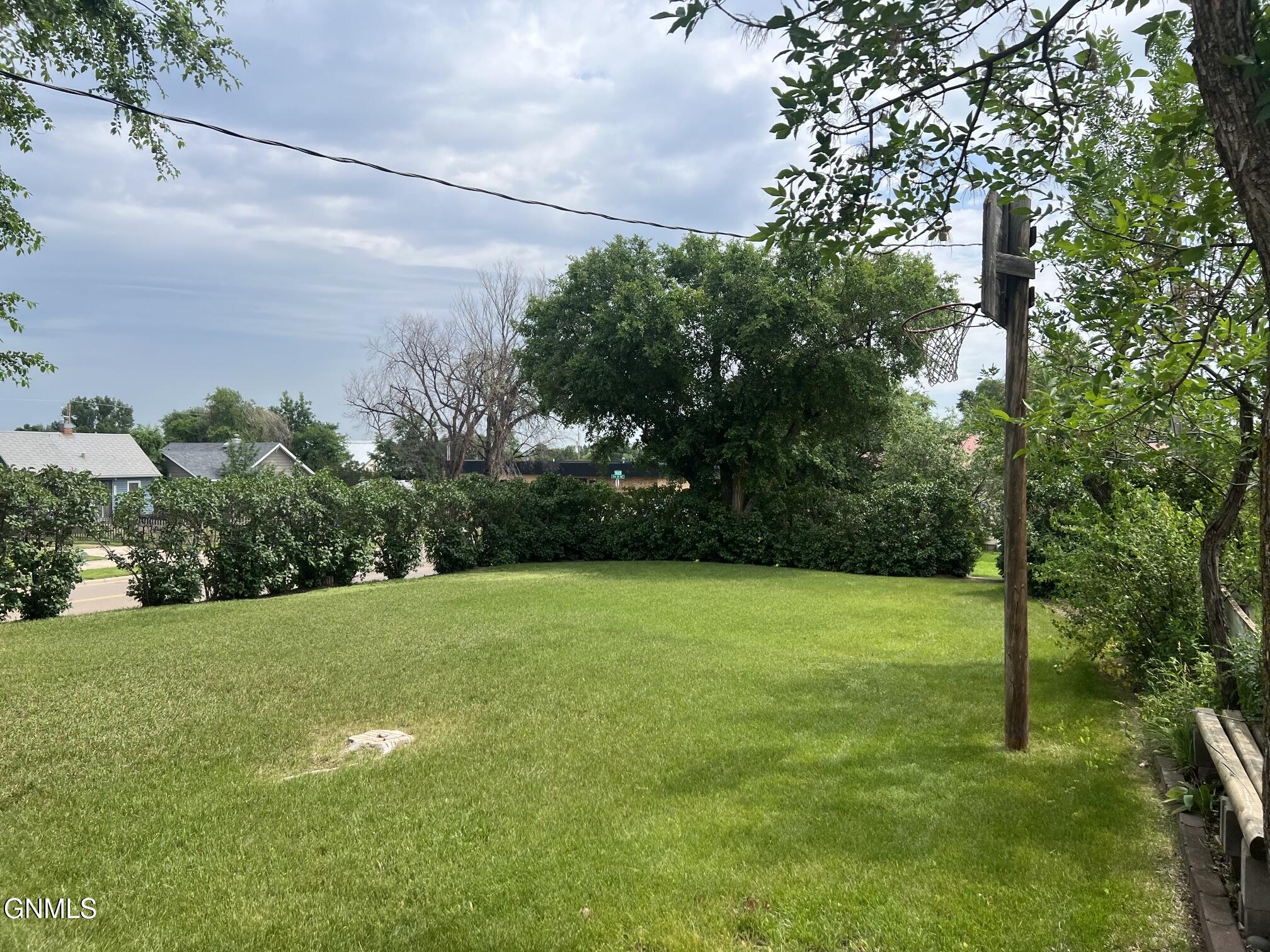 main property photo 14