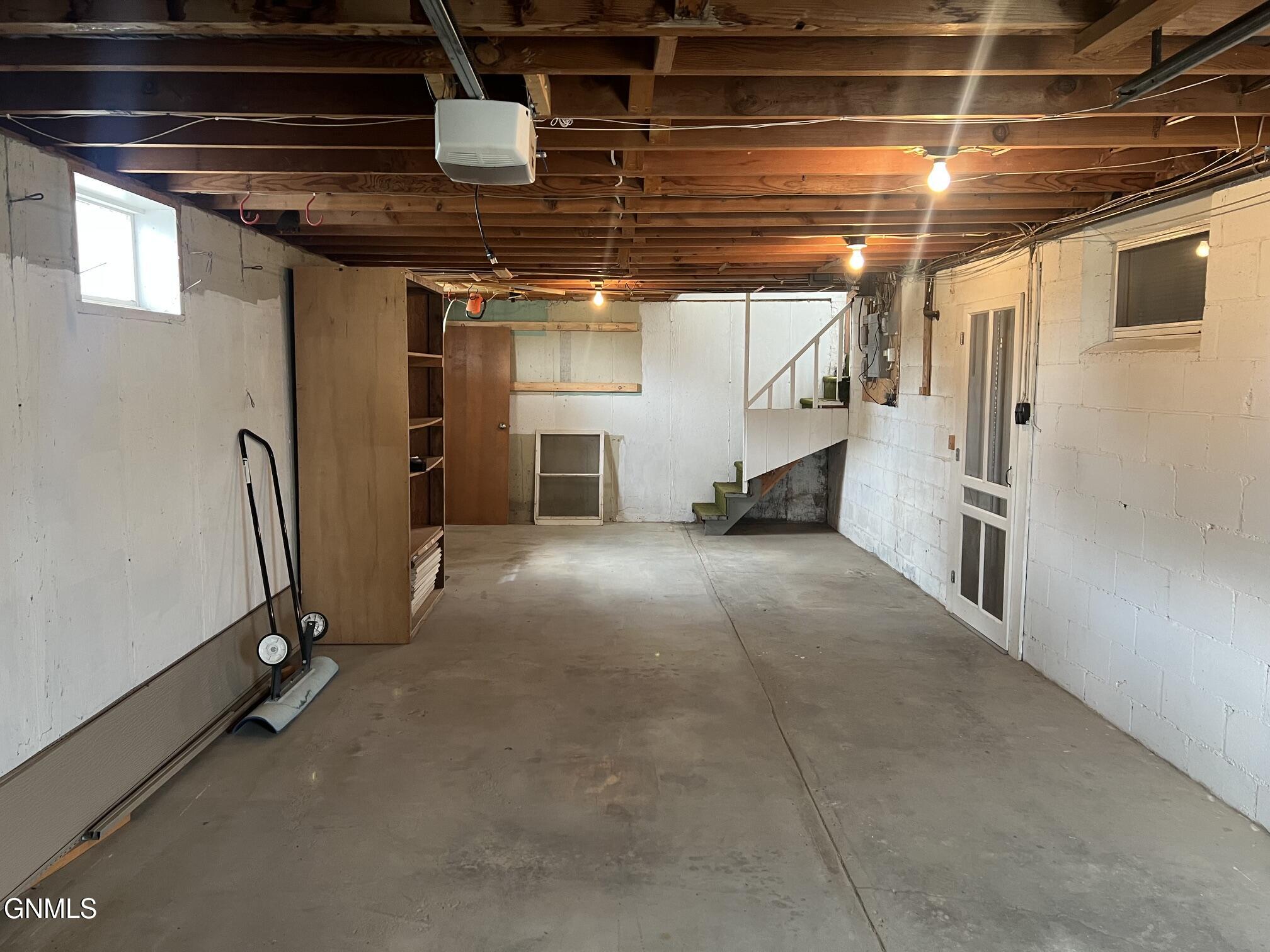 main property photo 60