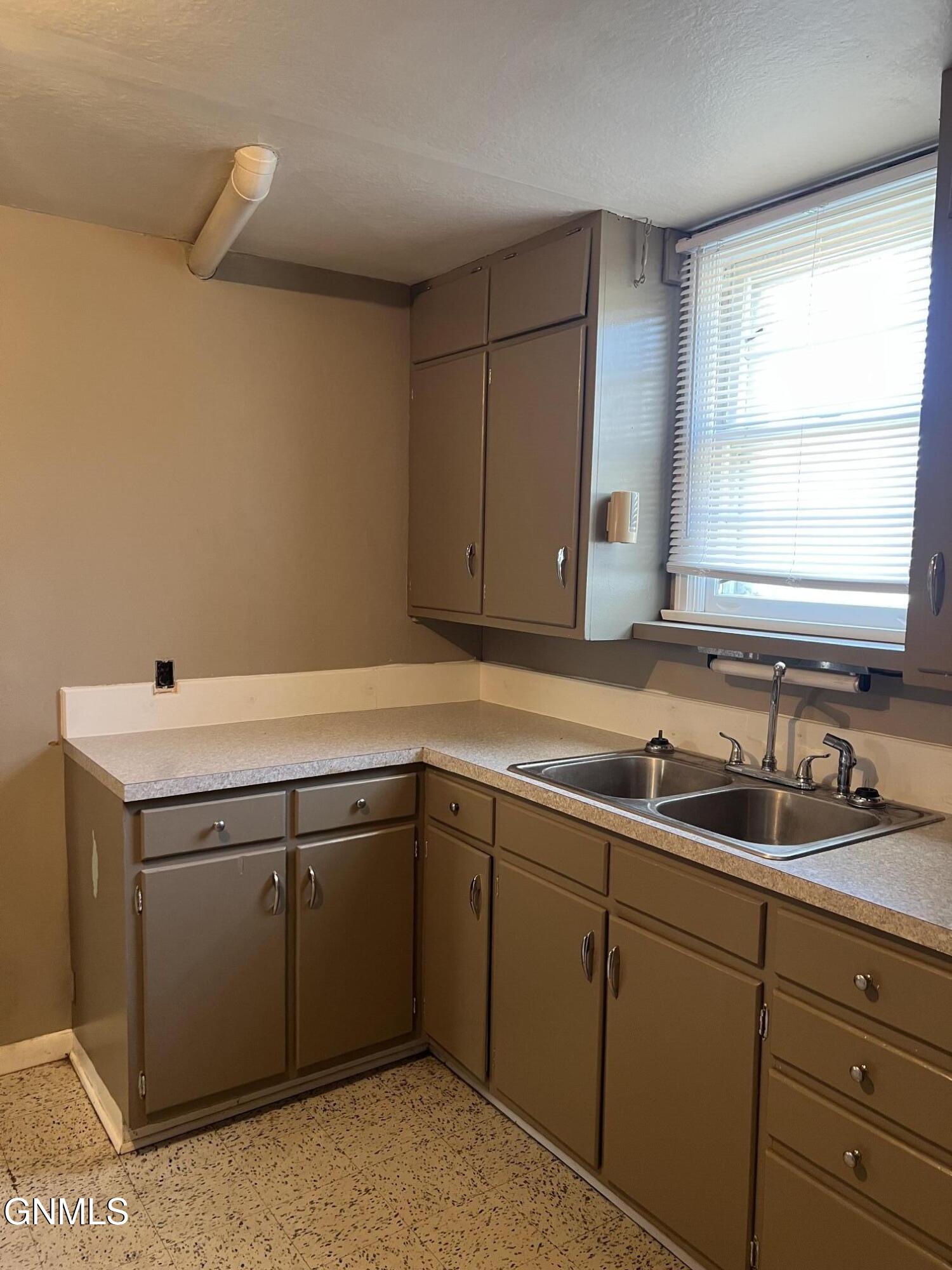 main property photo 75
